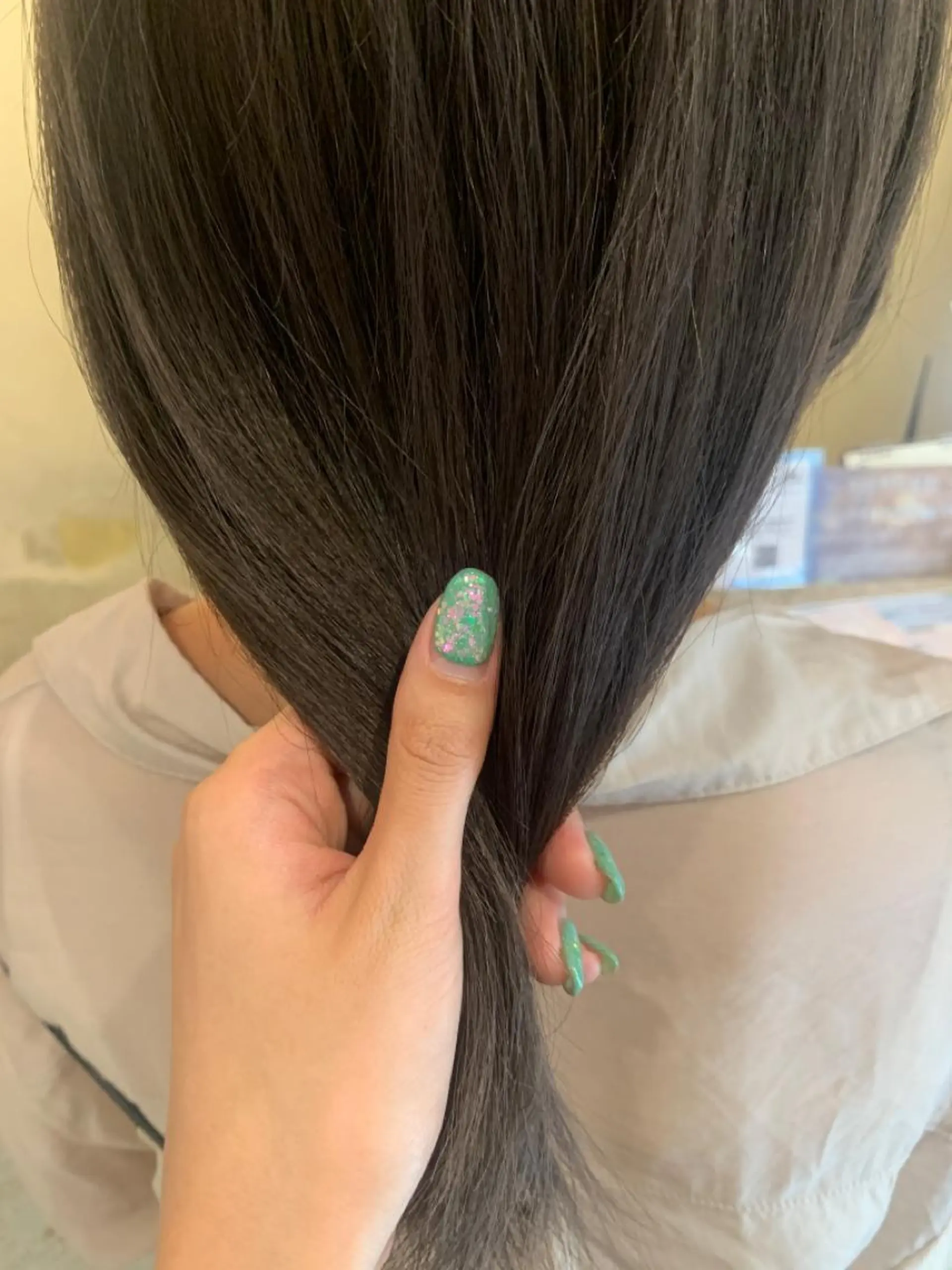 カラー グレージュ RIO .のヘアスタイル