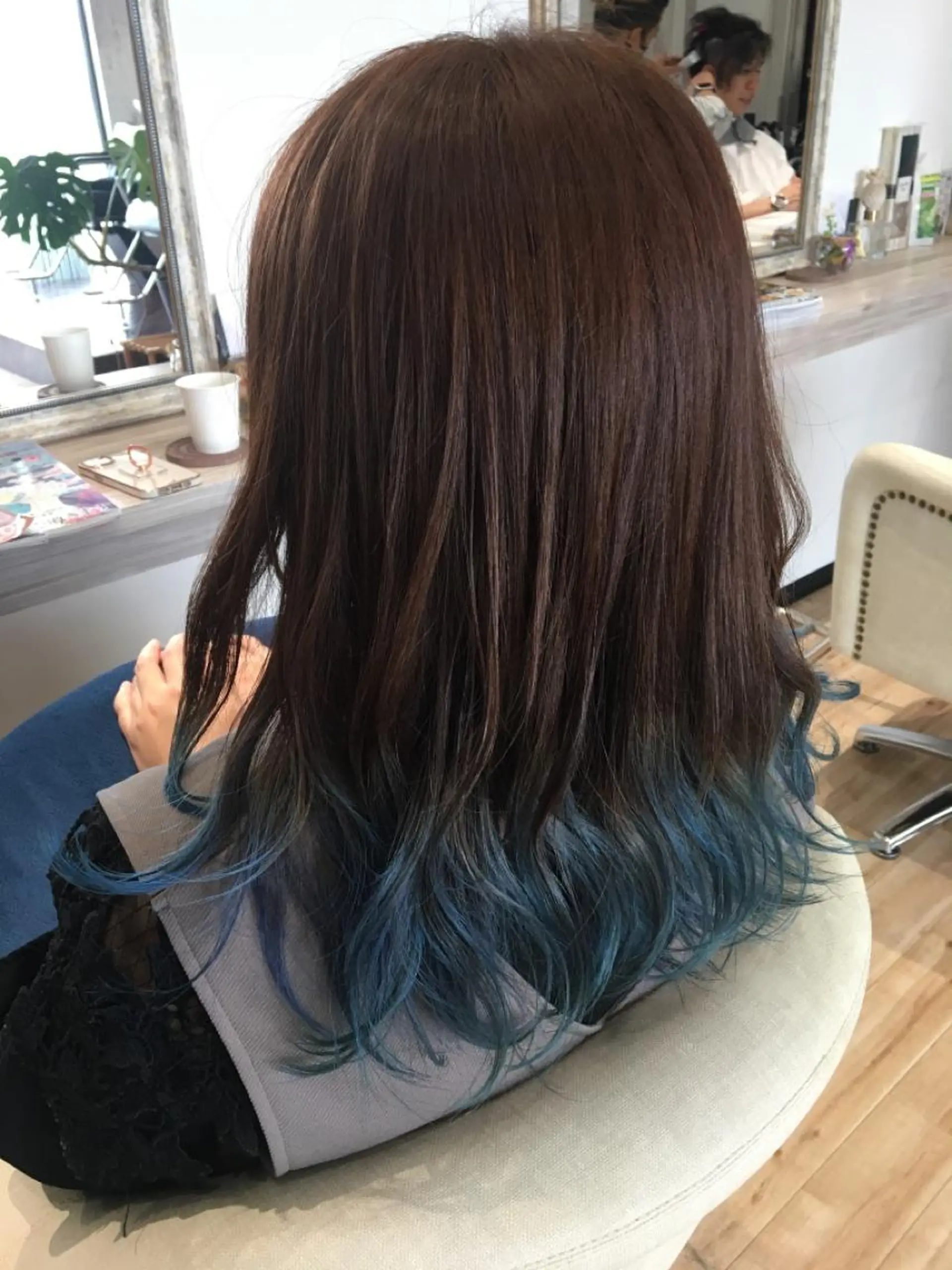 ロング カラー ブルーカラー グラデーションカラー Toy stage所属・Toy  stage 大内のヘアスタイル