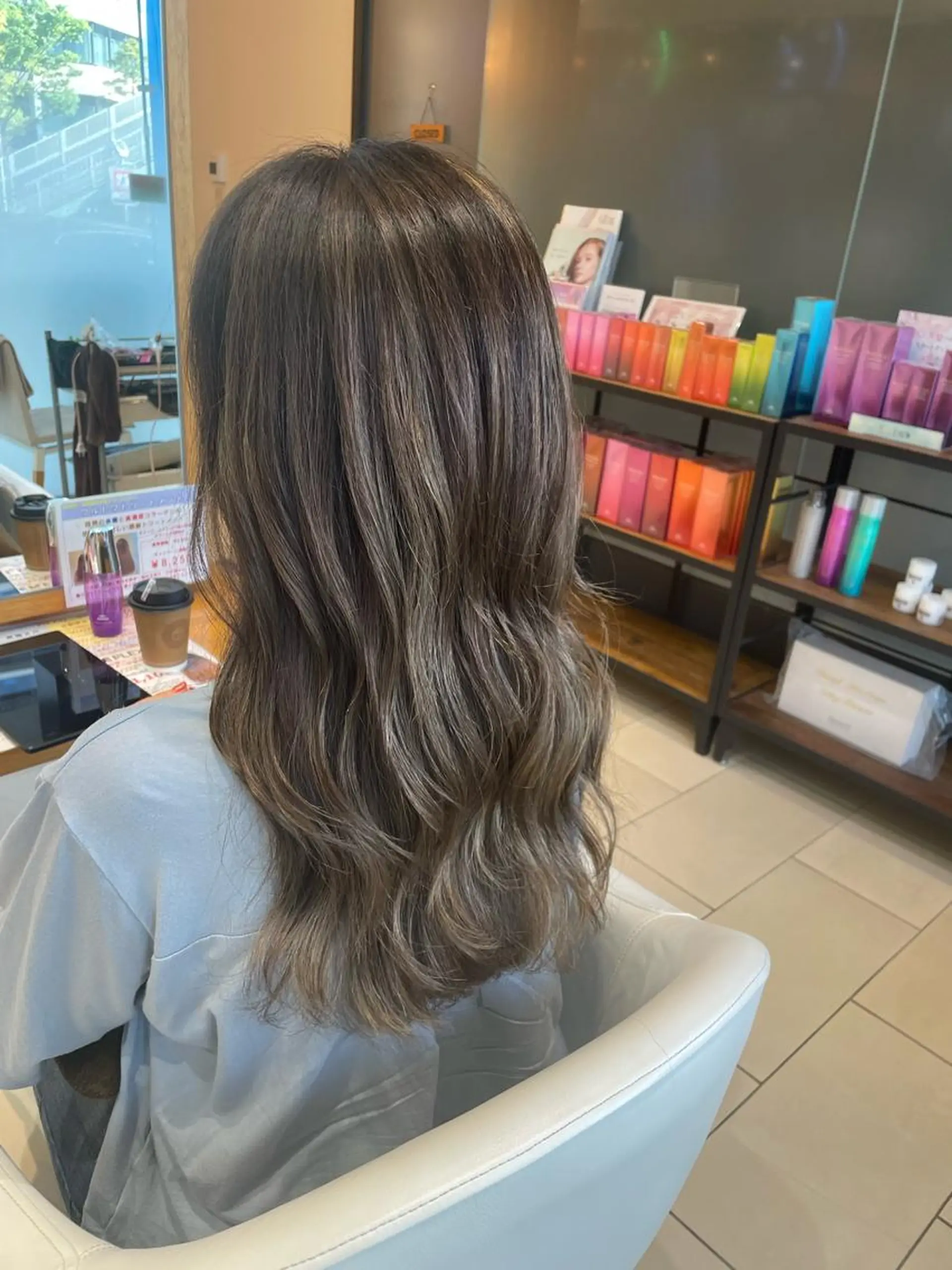 ロング カラー ハイライトカラー ハイライト ヘアカラー トリートメント 🌷 カナサ🌷のヘアスタイル