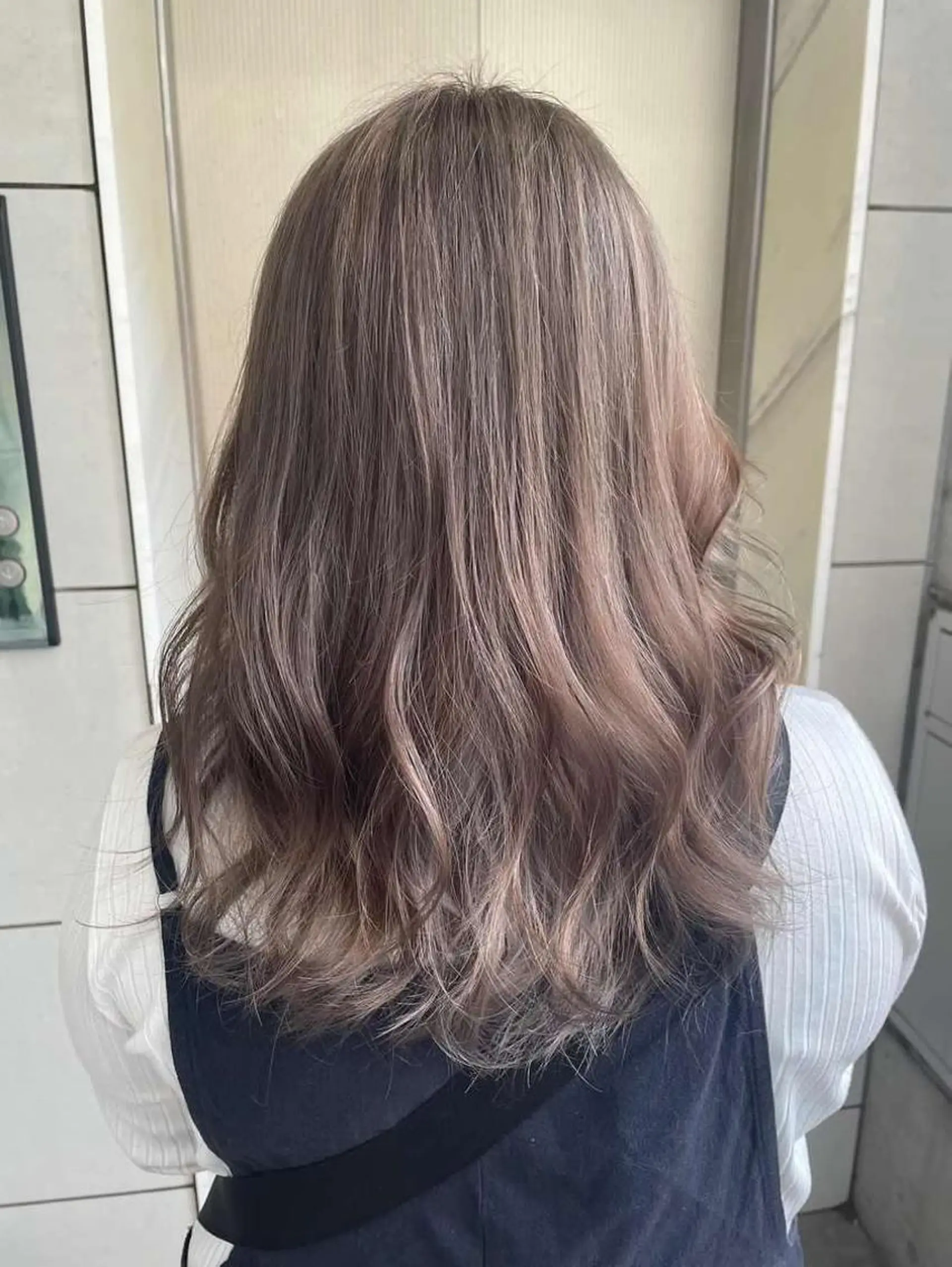 ミディアム カラー ヘアカラー トリートメント 🧸プルエクステ❤︎ ネイルKAO🧸のヘアスタイル