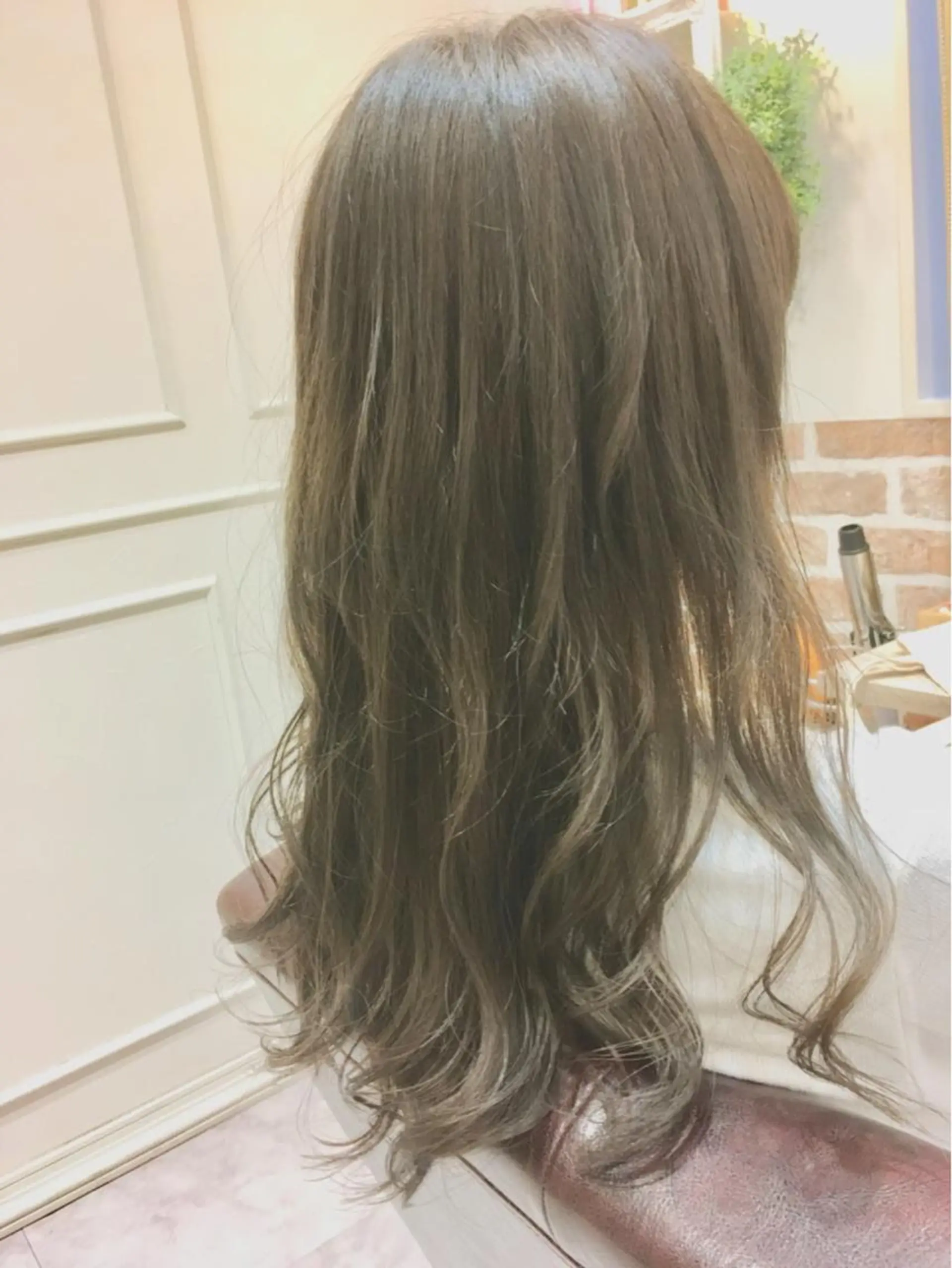 セミロング カラー Riviera【リヴィエラ】西日暮里店所属・草薙 大のヘアスタイル