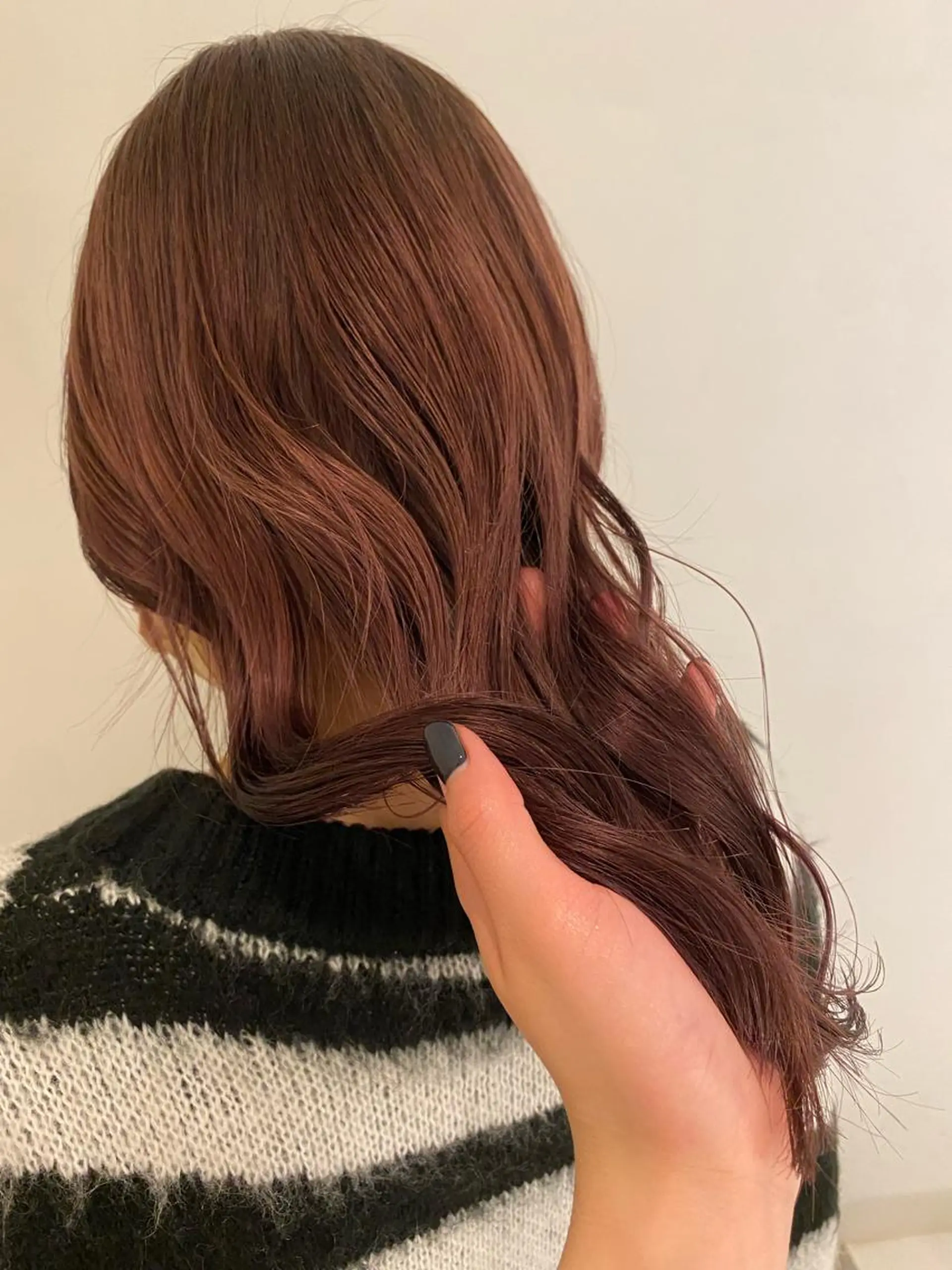セミロング カラー vixus mamiのヘアスタイル