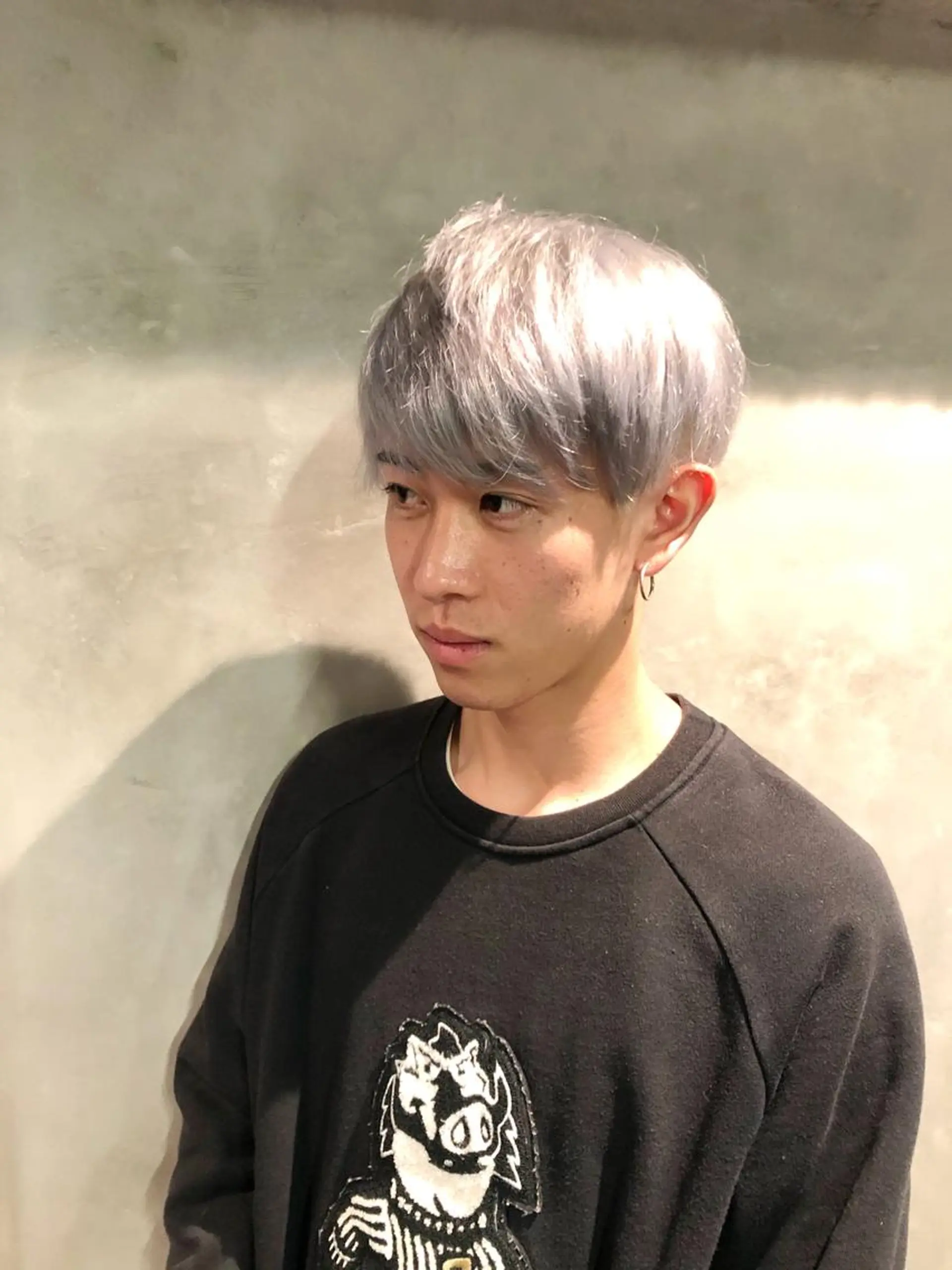 ショート カラー メンズ シルバー カット ヘアカラー トリートメント 髪質改善/美髪矯 正ヤマモトハルキのヘアスタイル