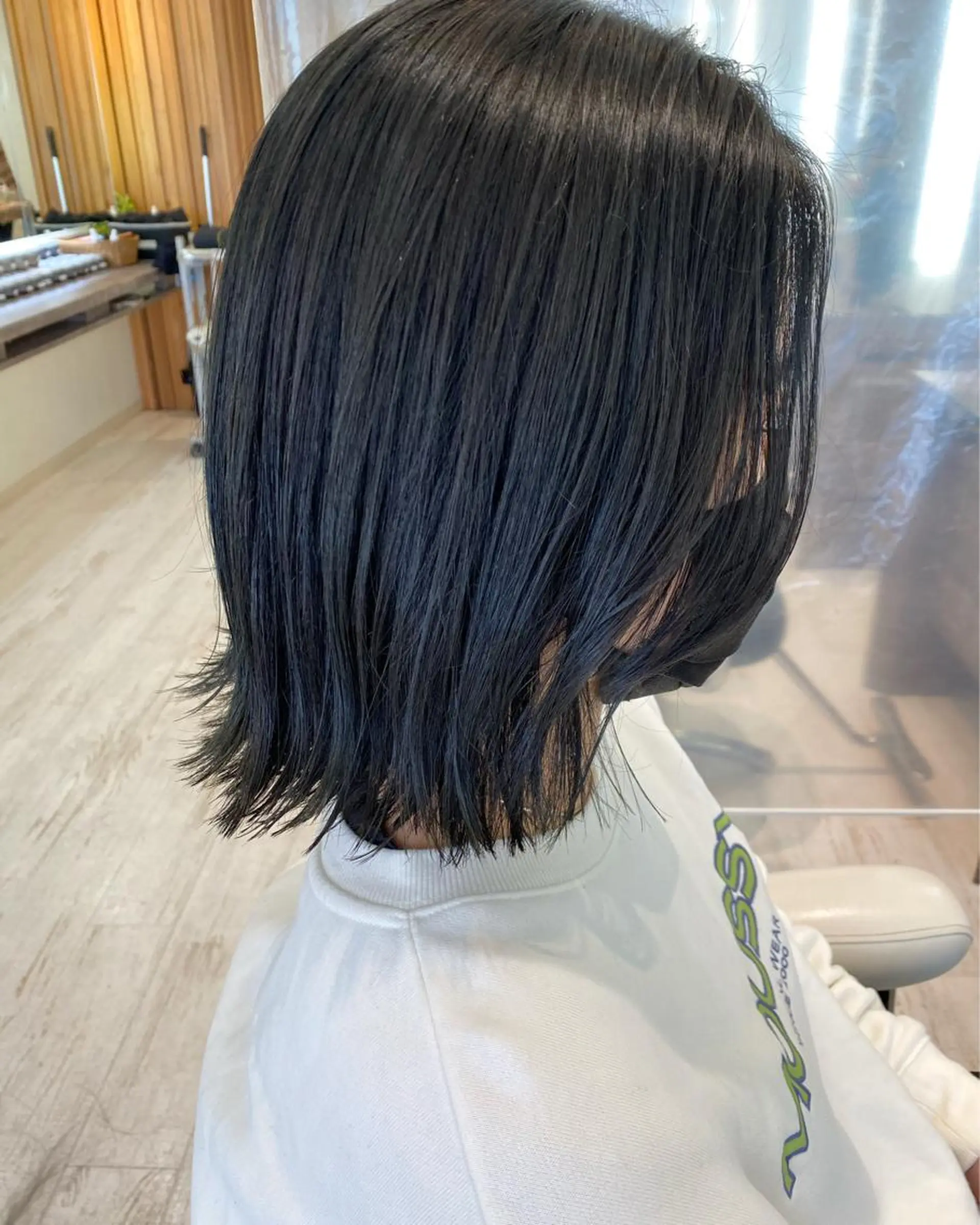 ミディアム カラー 黒髪 ブルーカラー ブルーブラック イルミナカラー ショート/ボブ🌿 大野ちかのヘアスタイル