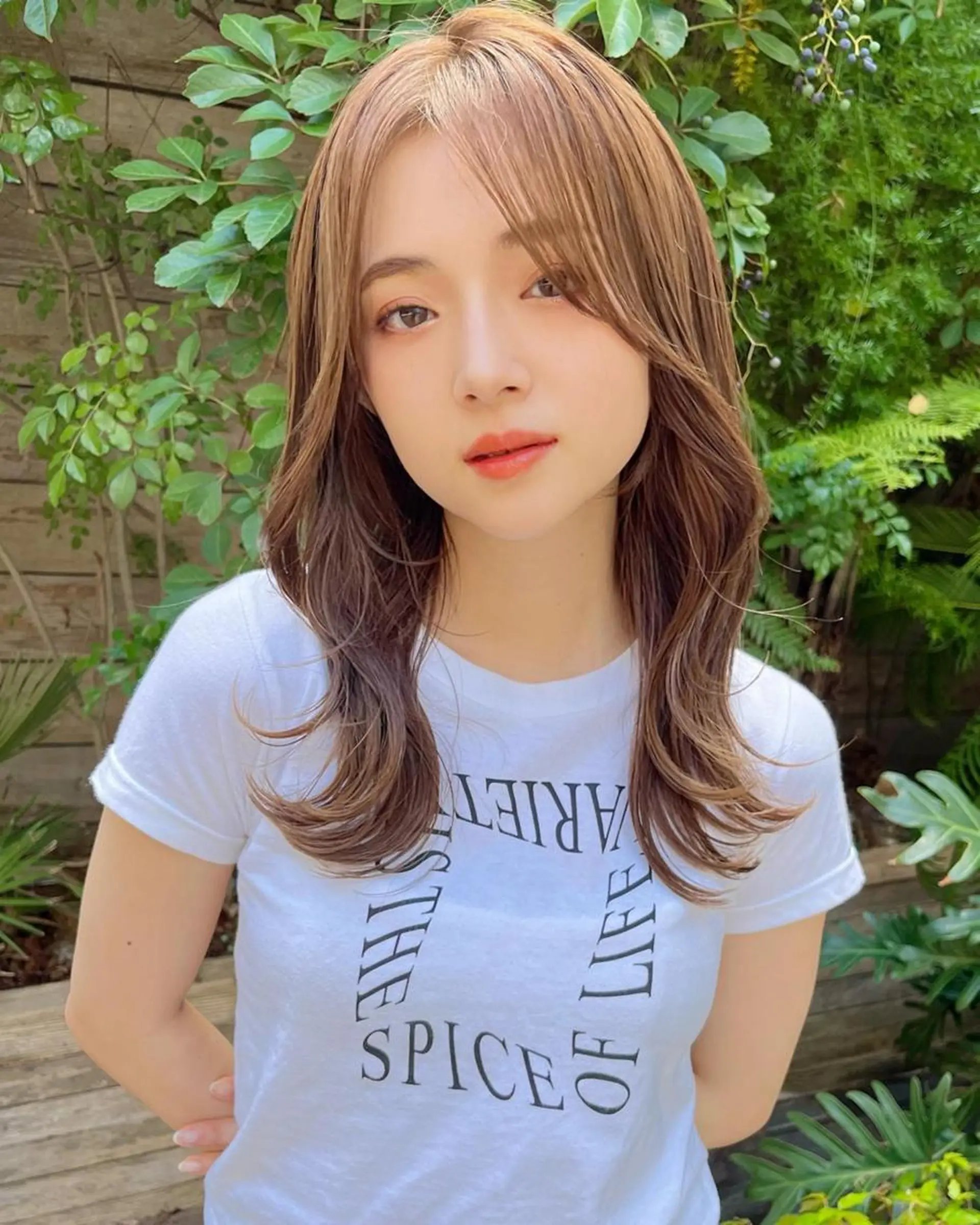 ミディアム カラー ヘアアレンジ ミディアムパーマ ベージュカラー ミルクティーベージュ くびれヘア くせ毛 韓国/髪質改善💘 櫻井かれんのヘアスタイル