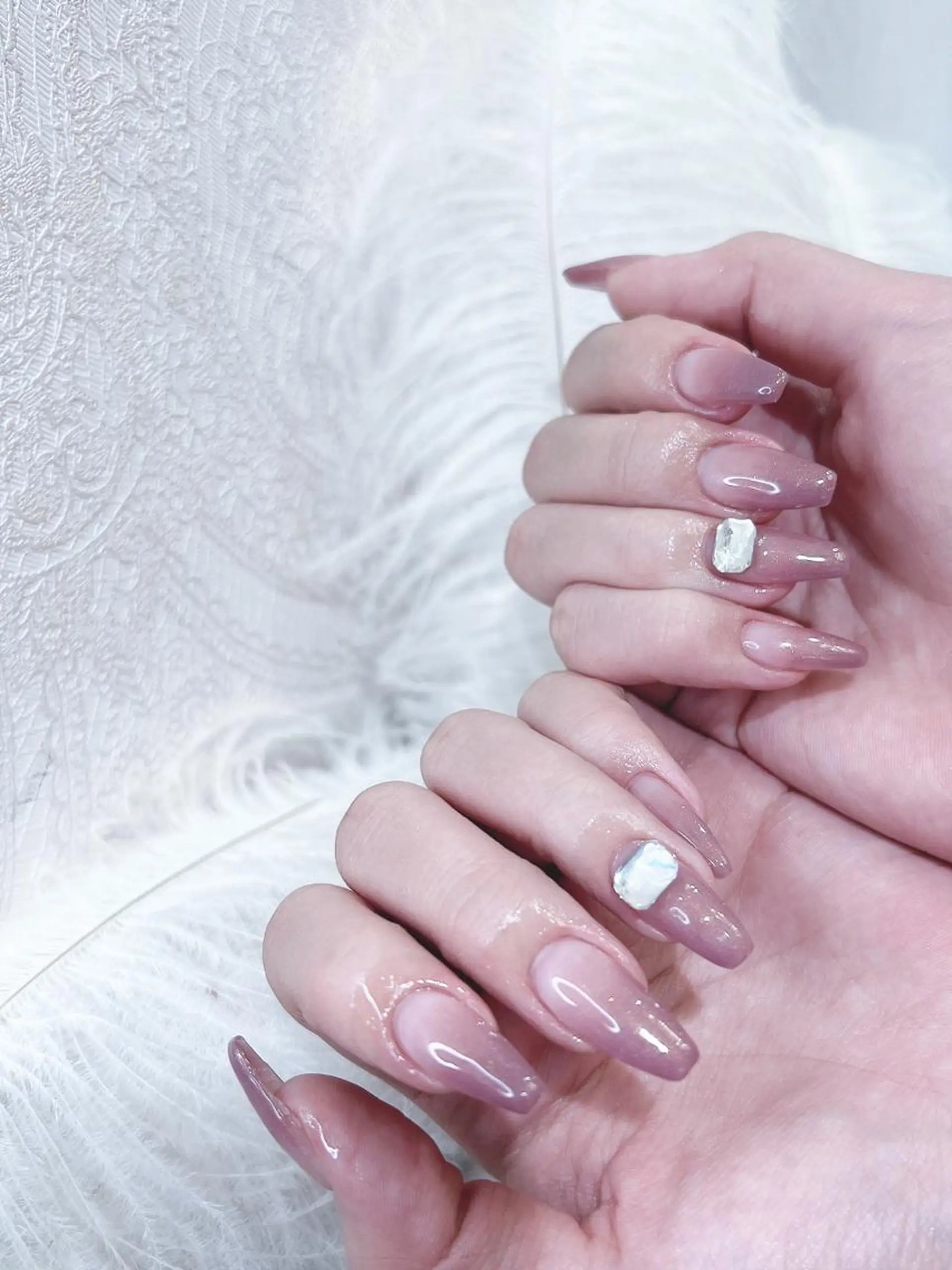 ネイル グラデーション Ubuntu🎀 ネイルサロン✨のネイルデザイン