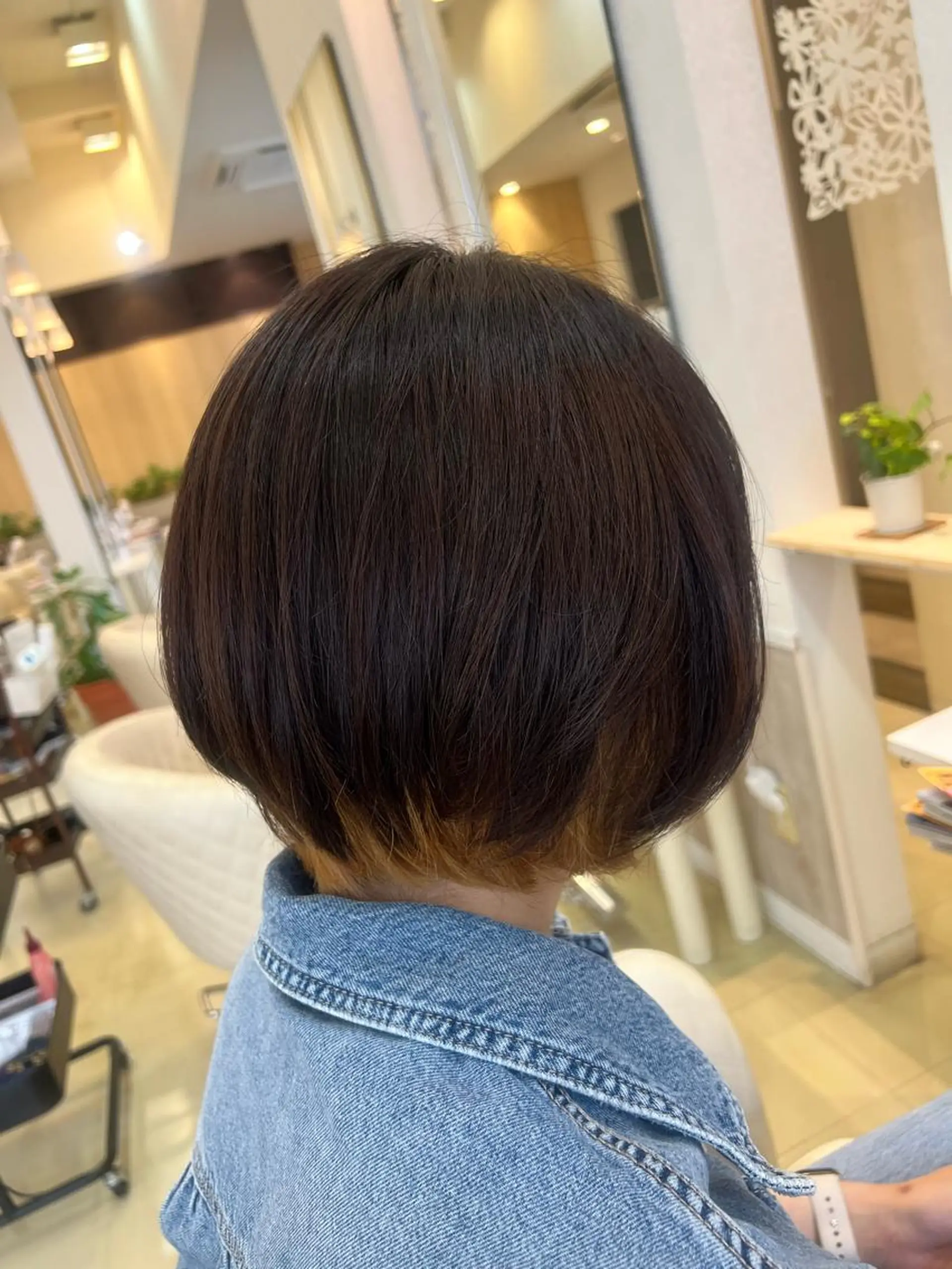 ショート カラー デザインカラー 大西 七海のヘアスタイル