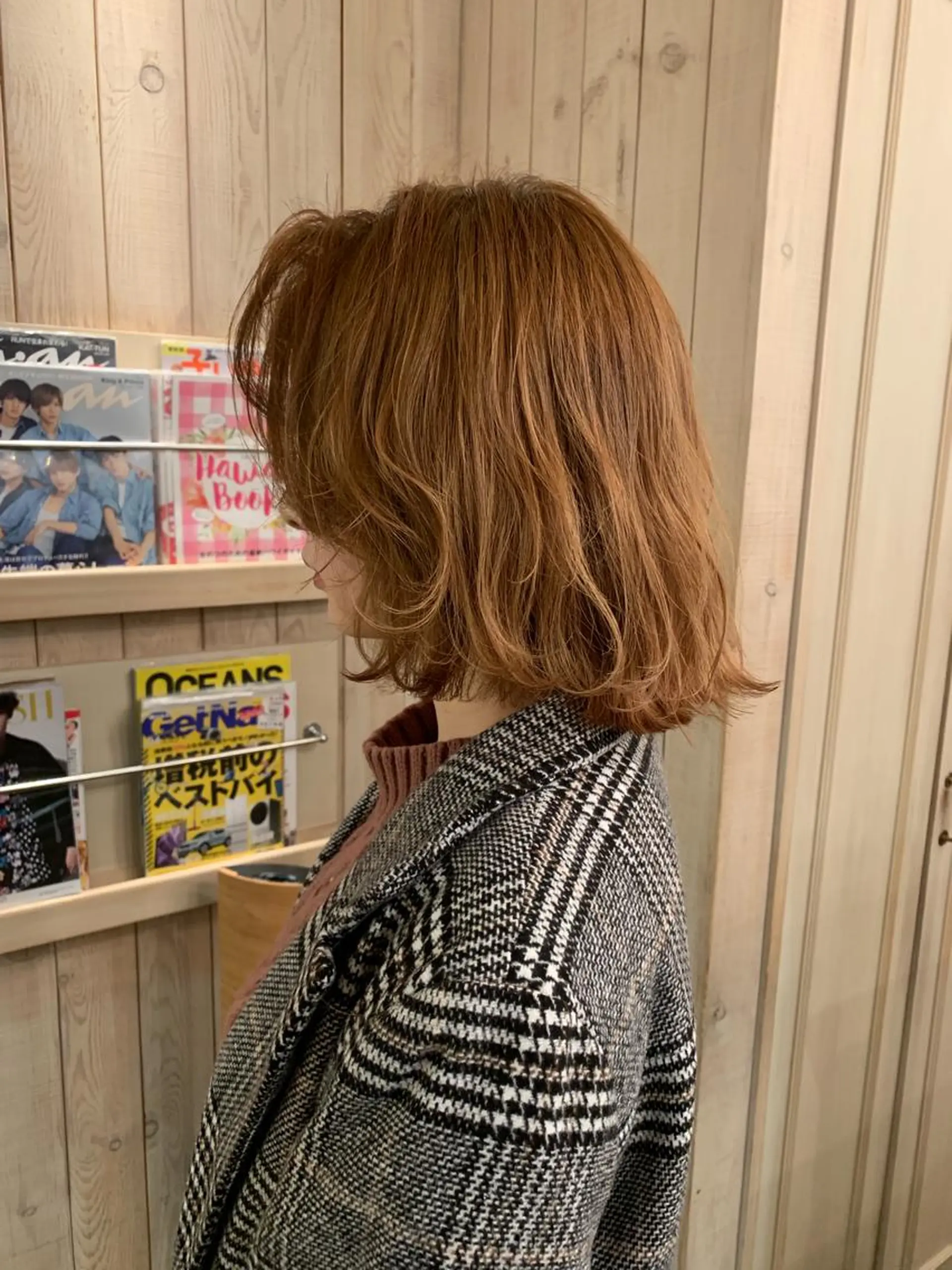 ミディアム カラー レイヤーカット 森 早希絵のヘアスタイル