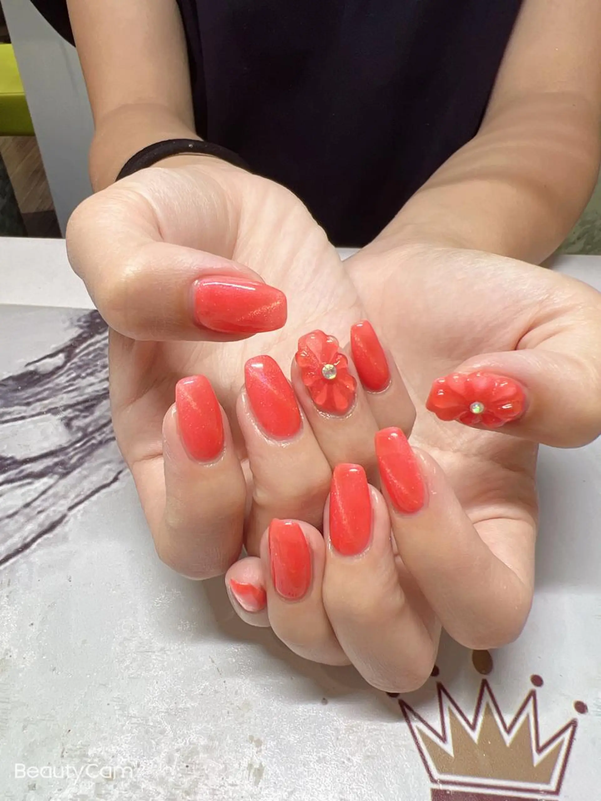 ネイル Guarendo錦糸町店所属・ガレンドウ 白澤 愛子のネイルデザイン