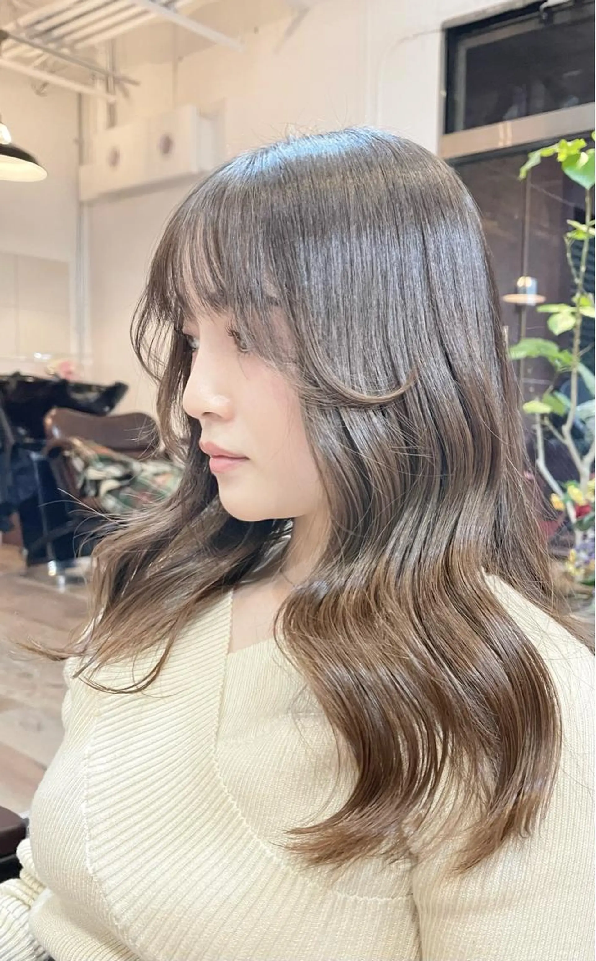 ロング カラー ベージュカラー 顔周りカット i  plus＋所属・髪質改善で 憧れの潤艶美髪にのヘアスタイル