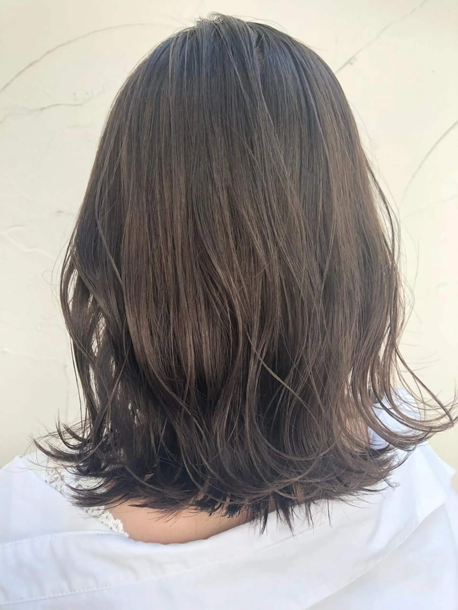 ミディアム カラー 透明感カラー グレージュ ラベンダーカラー ラベンダーグレージュ ラベンダーグレー 大岩 茉愉のヘアスタイル