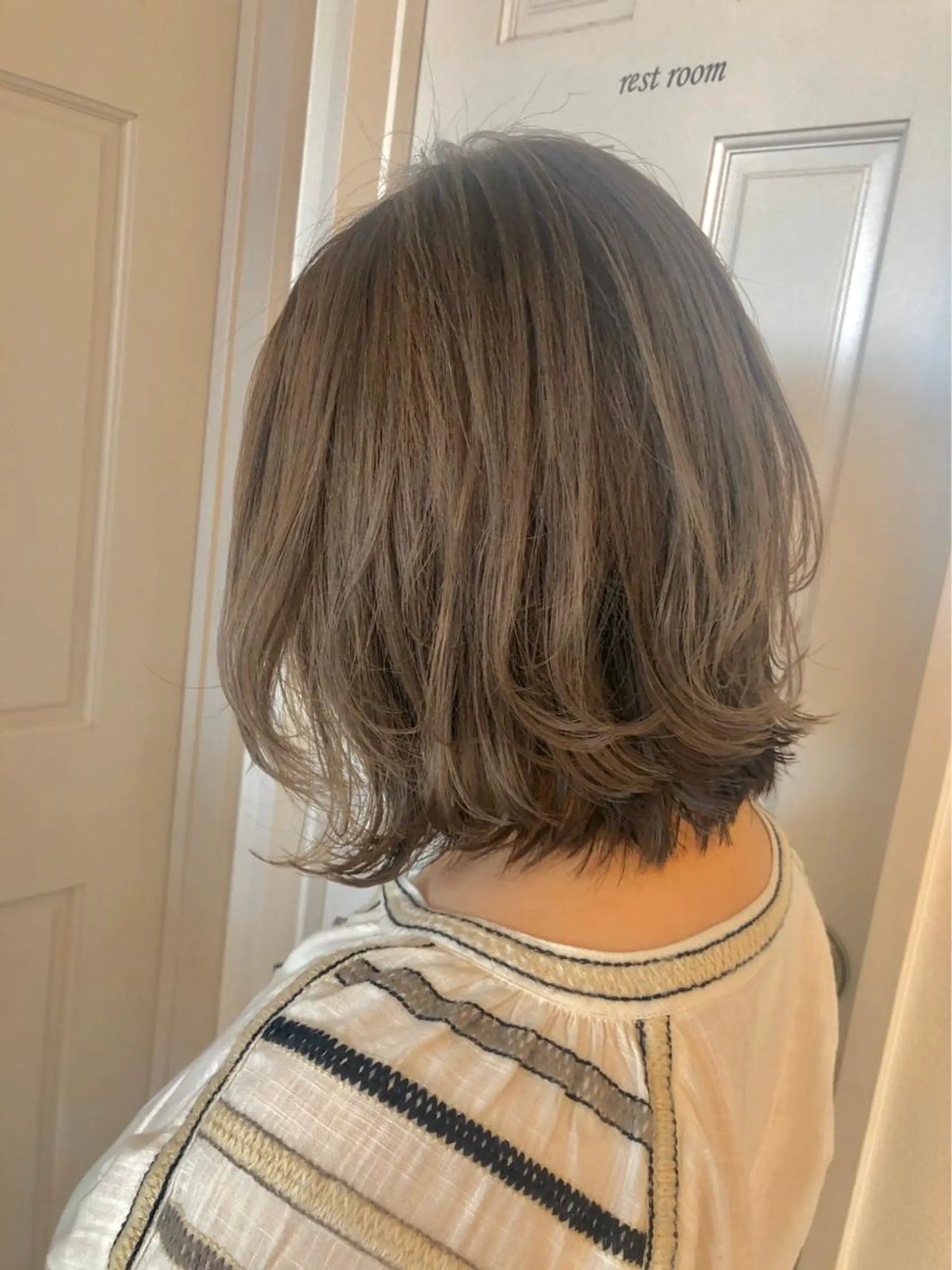 ミディアム カラー 韓国ヘア/レイヤー/ 縮毛矯正🫧伊勢のヘアスタイル