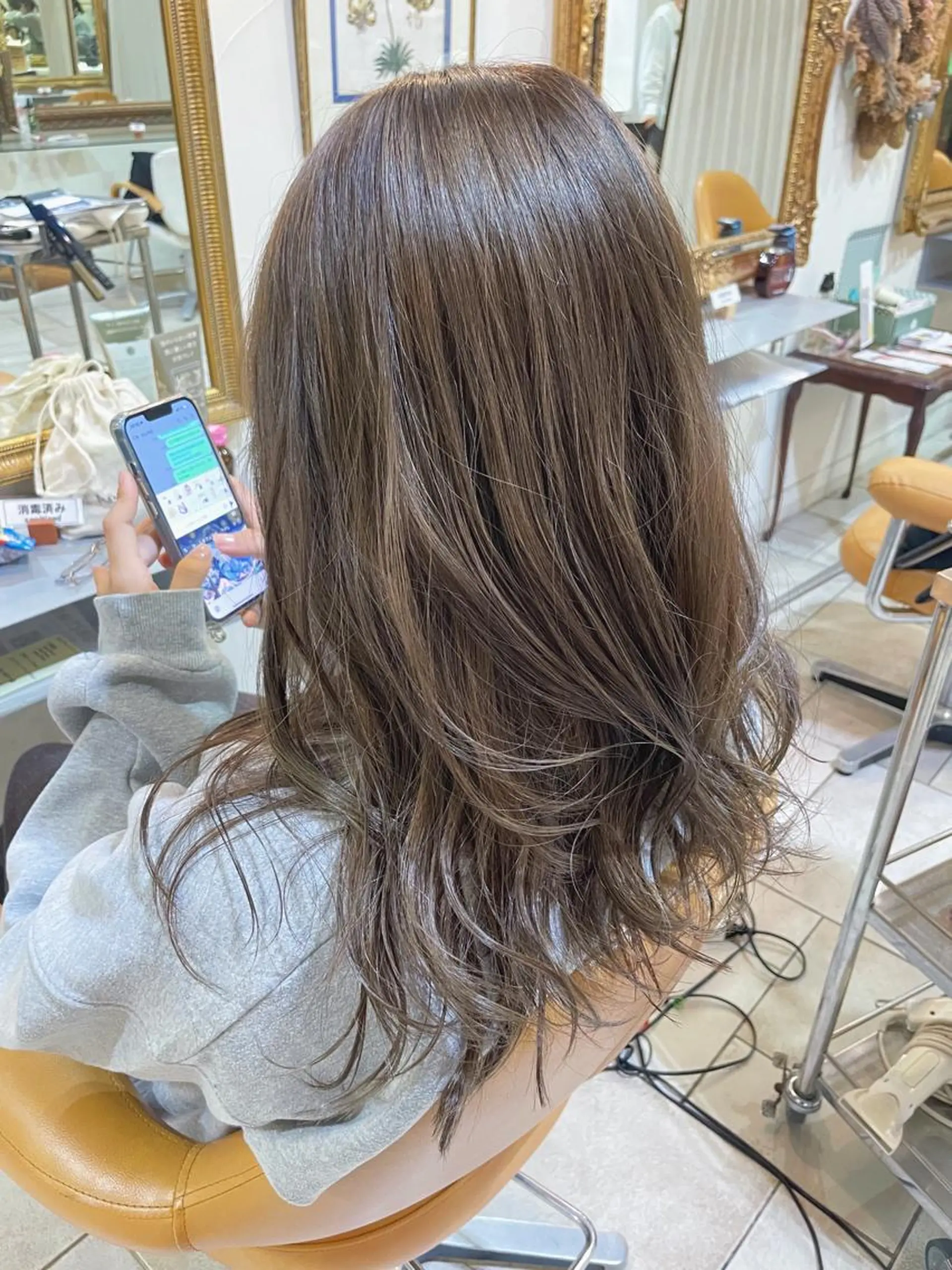 セミロング カラー Of　HAIR所属・外山 なつ美のネイルデザイン