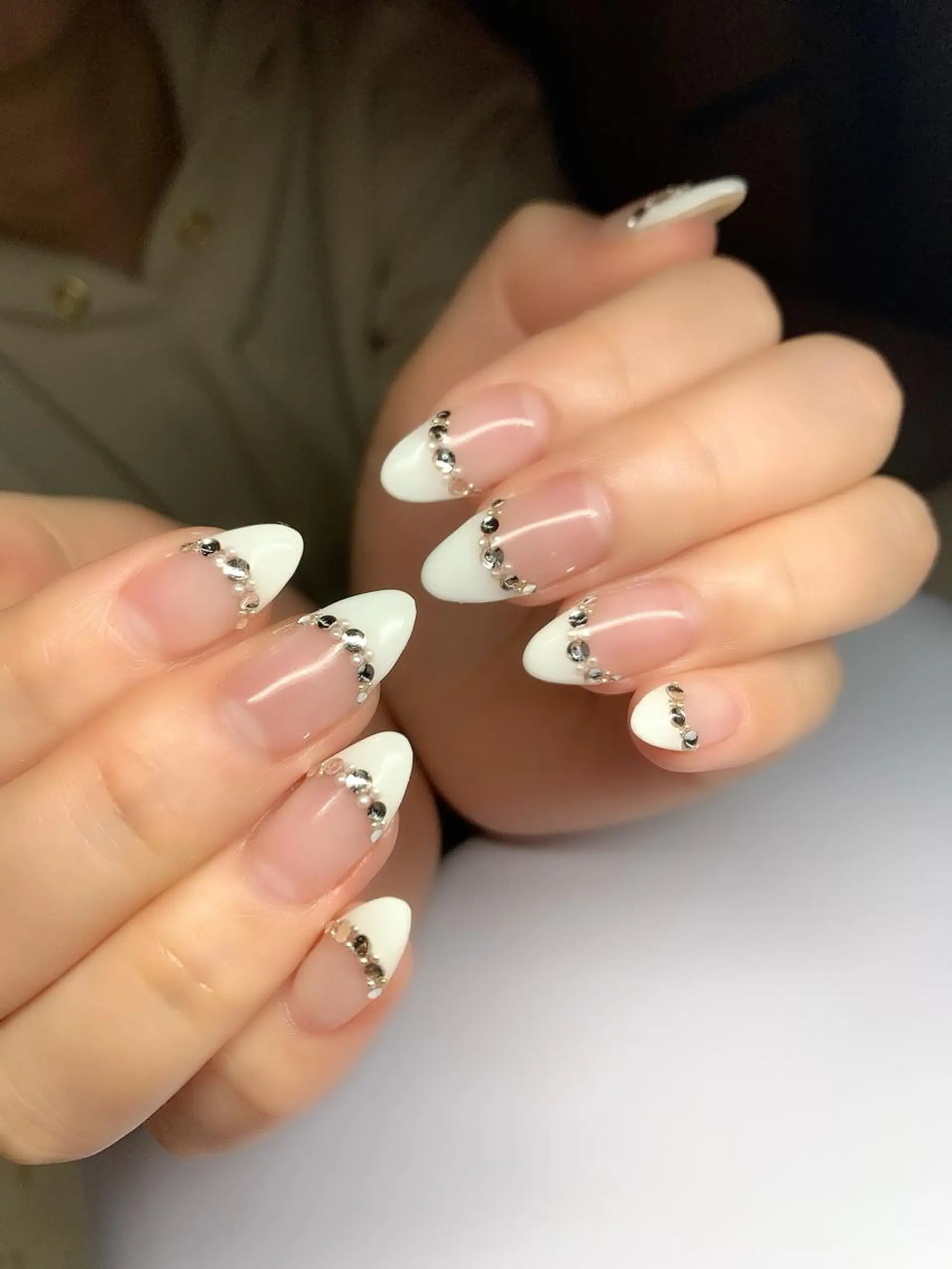 ネイル アートネイル ストーンネイル ハンドネイル 木槿所属・吉冨 光恵のネイルデザイン