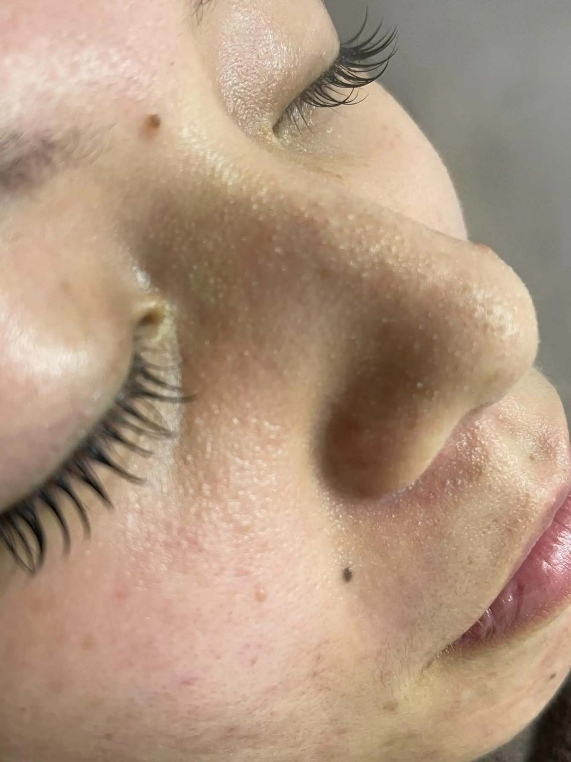 エステ 〜小顔・痩身・リラクゼーション〜　　Y&o Esthetic  Salon所属・HANA MIKIの眉毛・アイブロウイメージ