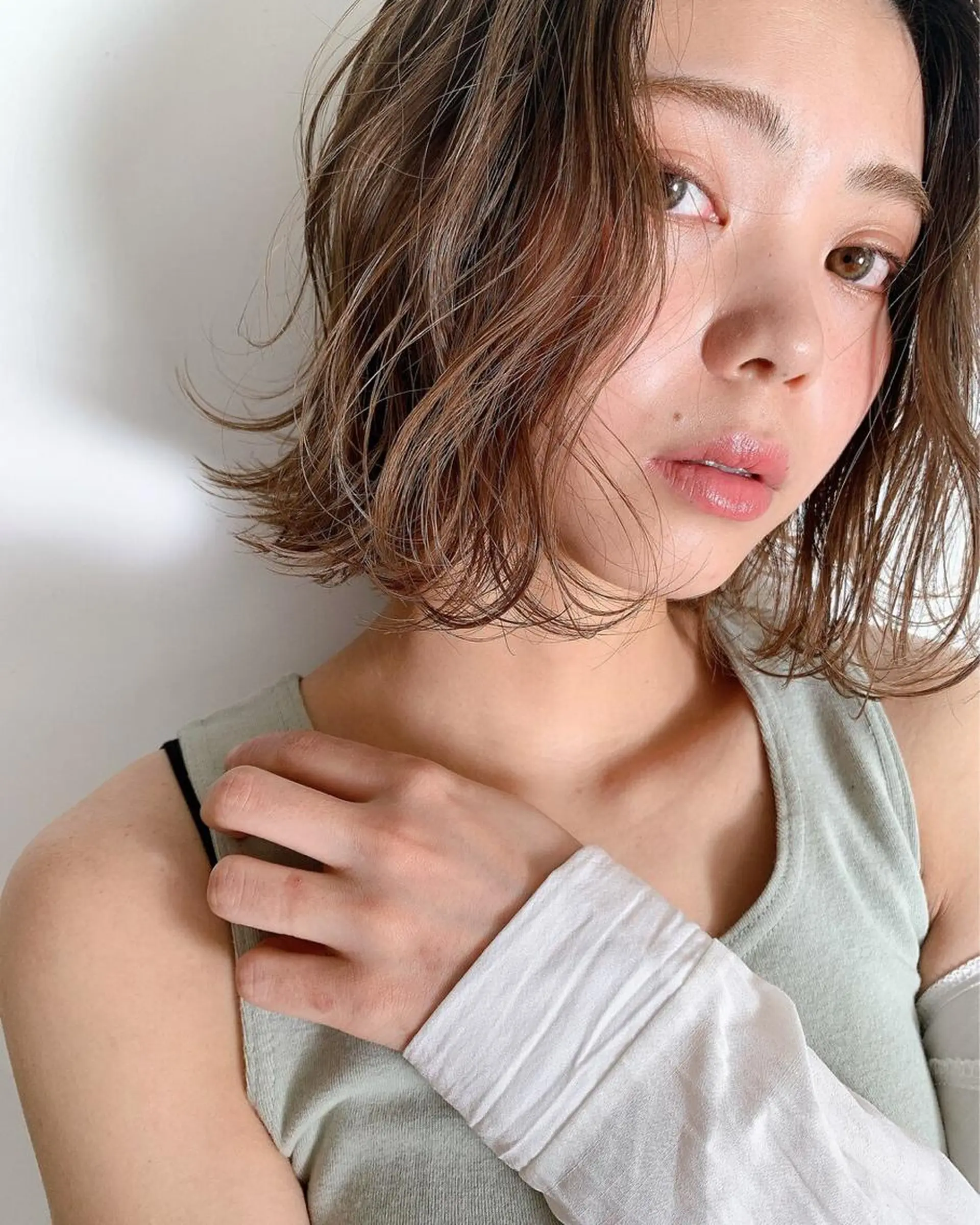 ショート カラー バレイヤージュ ベージュカラー ブリーチ ケアブリーチ ハイライトカラー カット ヘアカラー lani ブリーチ /ダブルカラーのヘアスタイル