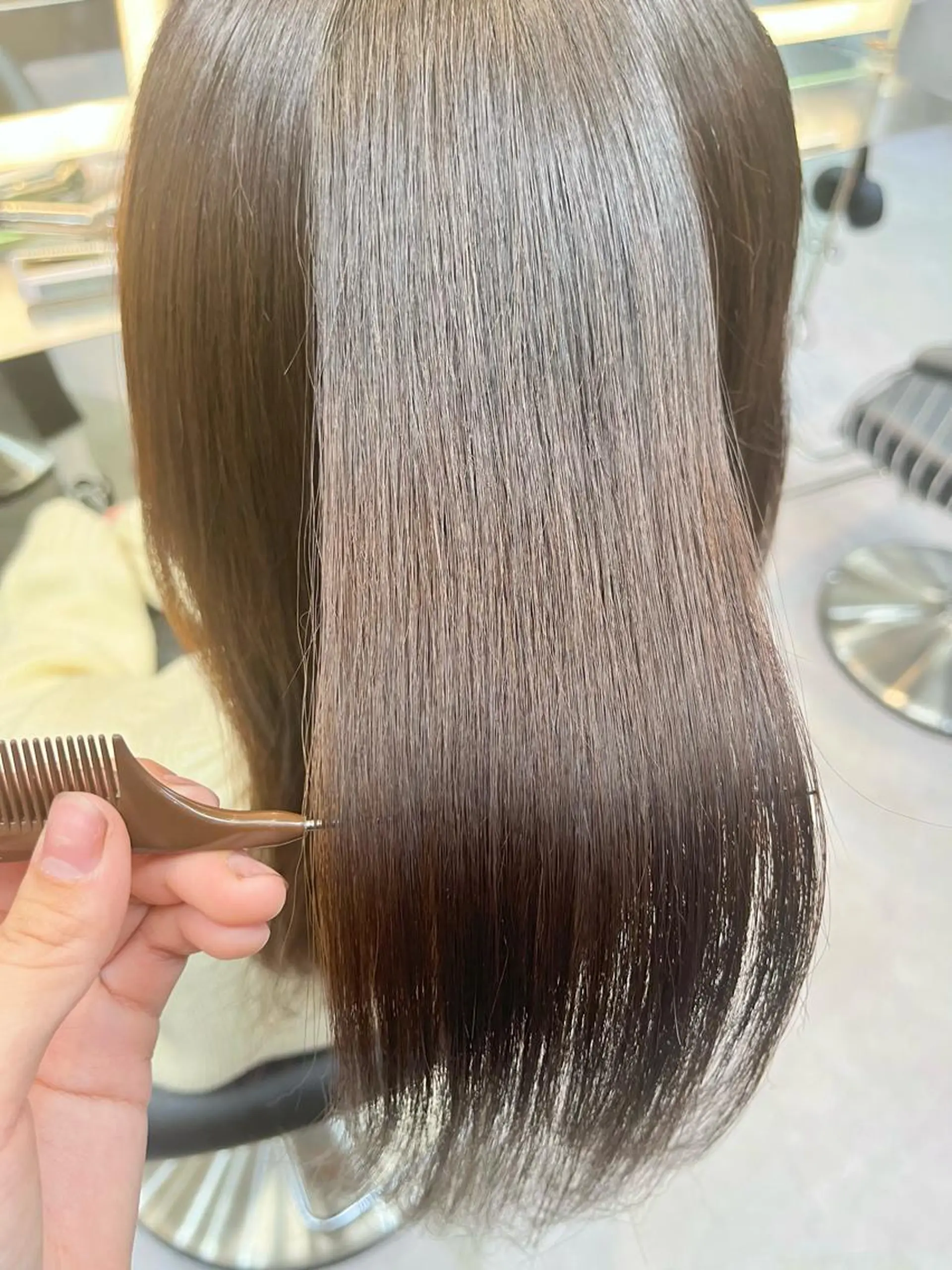 セミロング カラー ヘアアレンジ カット 縮毛矯正 トリートメント ヘアセット ボブ｜韓国｜美髪矯正 ｜amika🌙のヘアスタイル