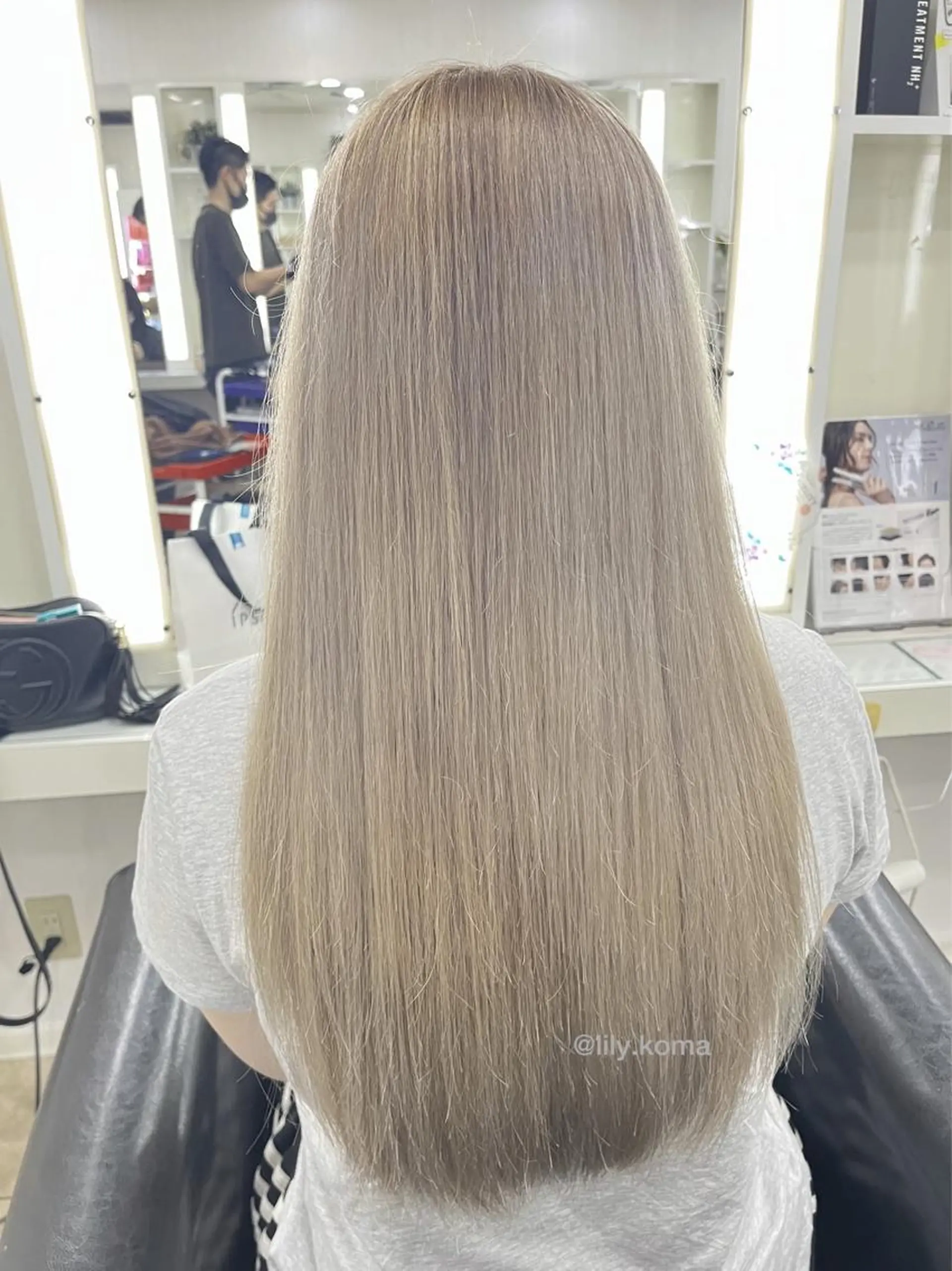 ロング ヘアカラー 🐥こ ま🐥のヘアスタイル