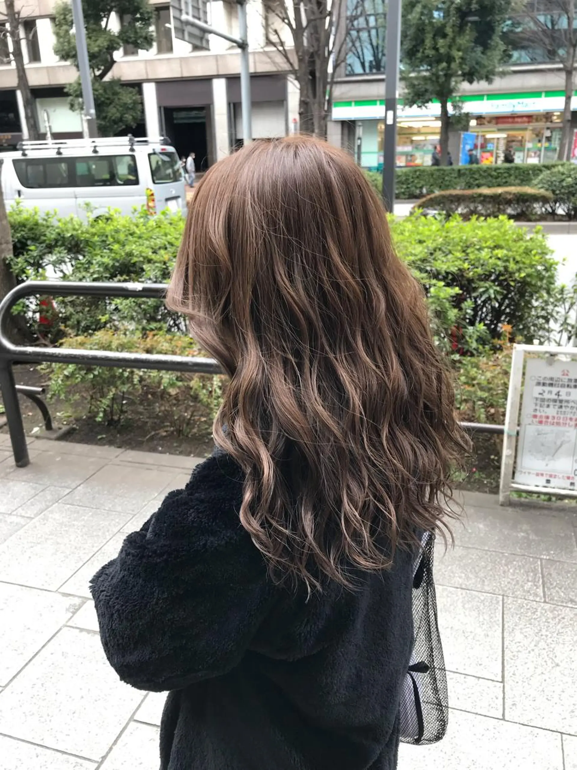 セミロング カラー ベージュカラー ブラウンカラー ブラウンベージュ Chara Chalone所属・今野 美栄のヘアスタイル