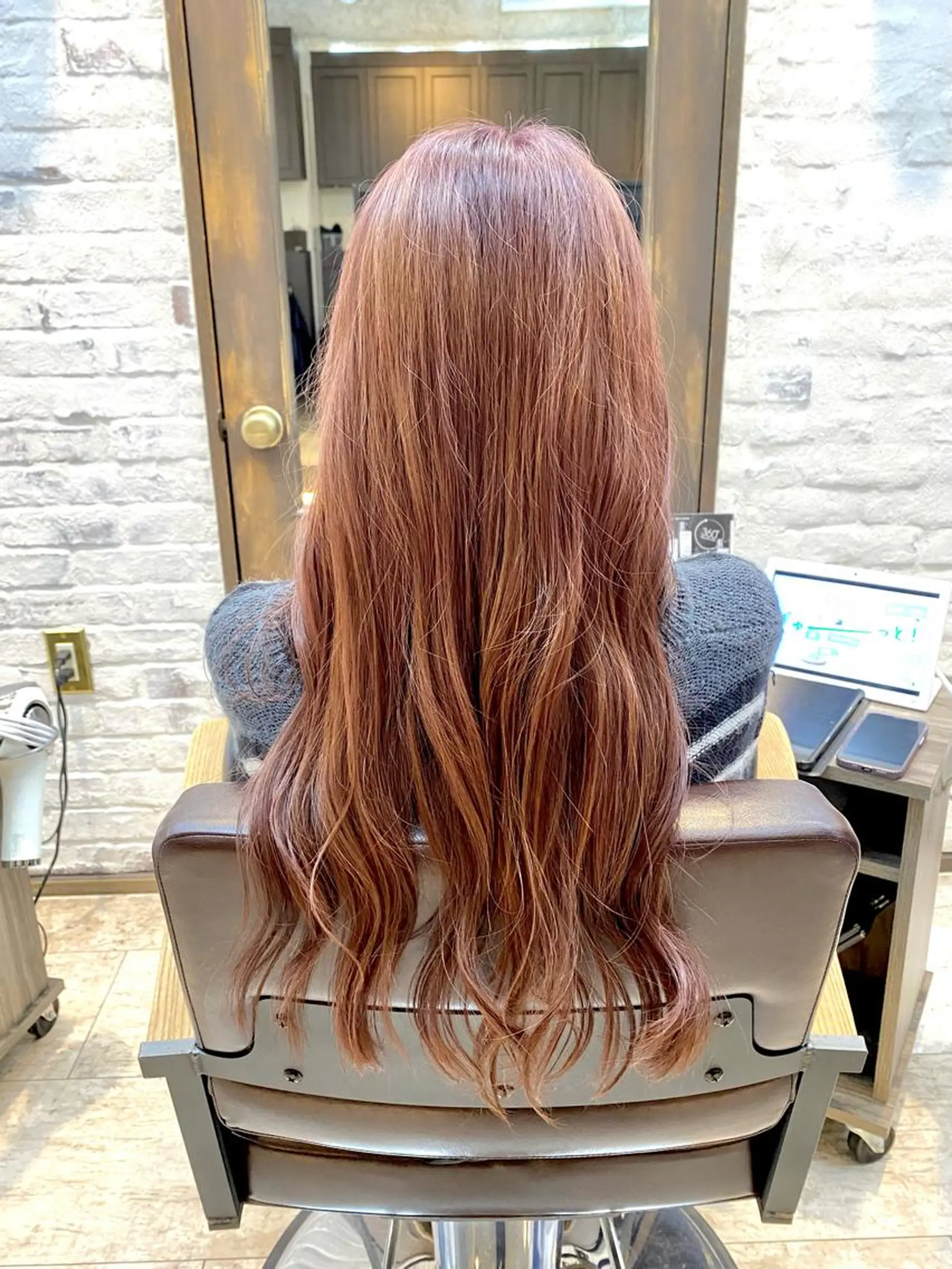 ロング カラー 林 美佑のヘアスタイル