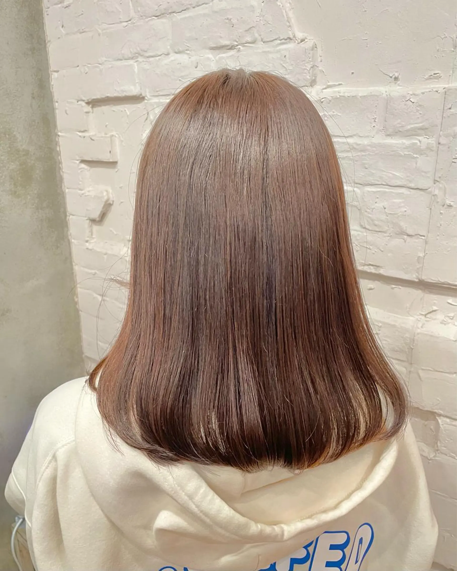 ミディアム カラー ベージュカラー オレンジ オレンジベージュ カット ヘアカラー トリートメント 【ピンク/韓国ヘア/ ヘアセット】亜海のヘアスタイル