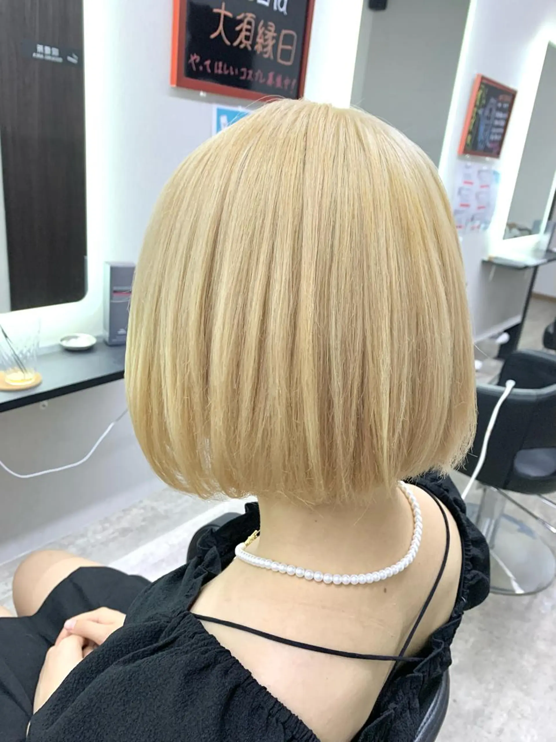 ショート カラー ブリーチ ブロンド RAIA💎ケア ブリーチ＆パーマ💎のヘアスタイル