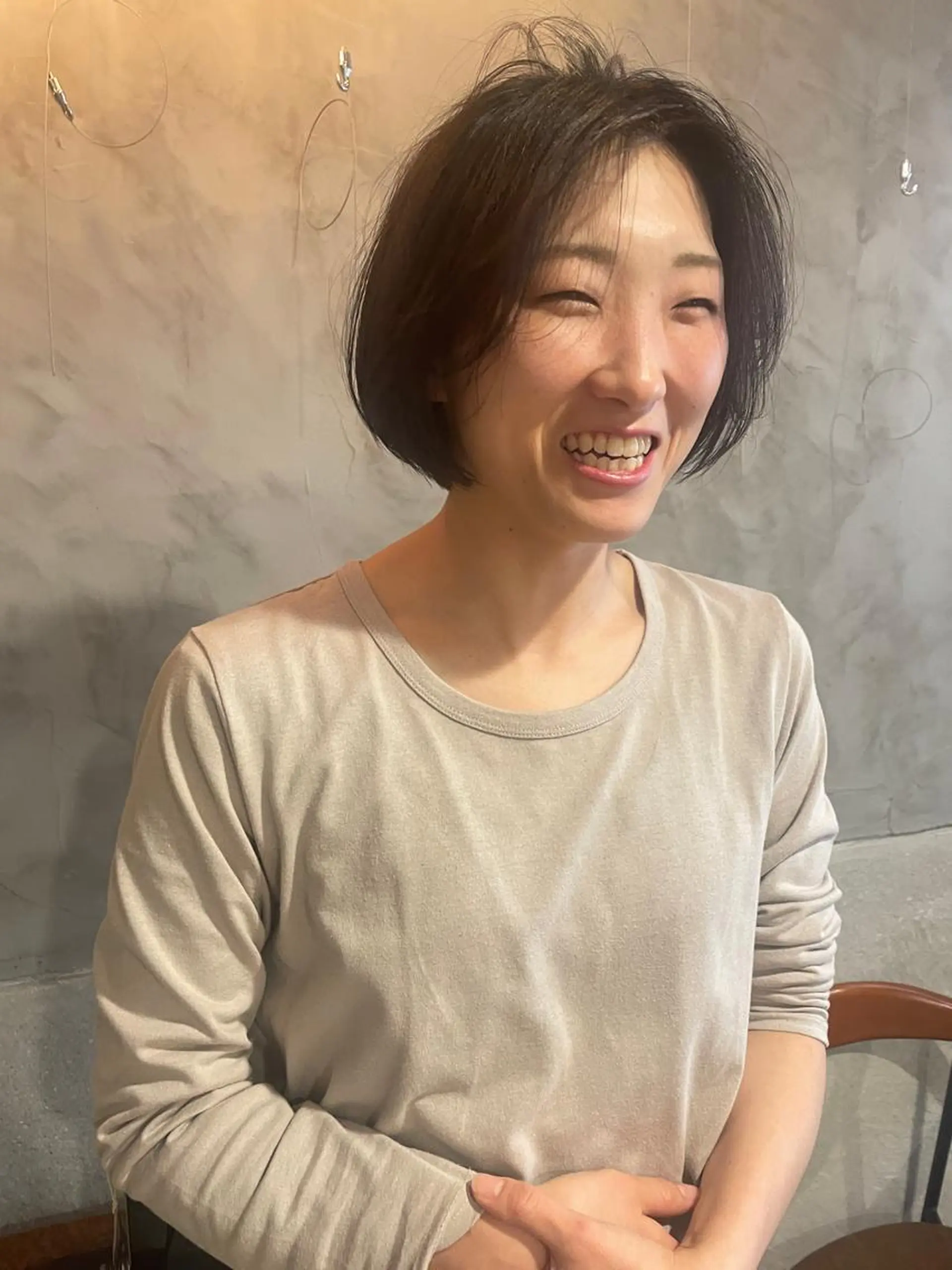 ショート カット さの あやねのヘアスタイル