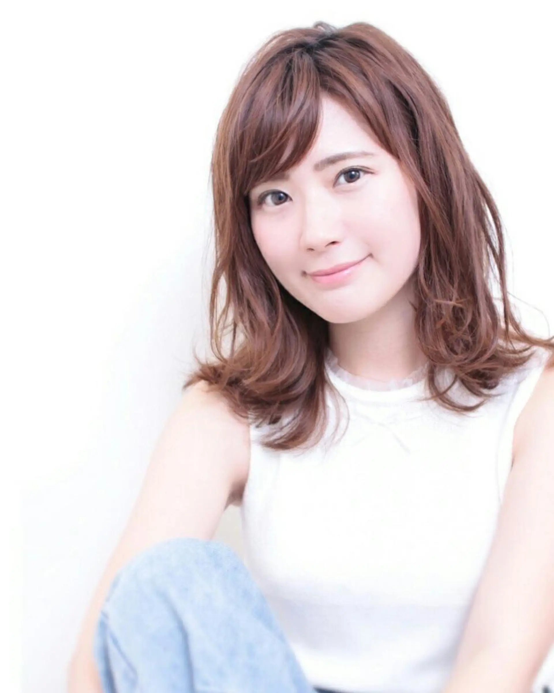 ミディアム カラー 須賀 一美のヘアスタイル