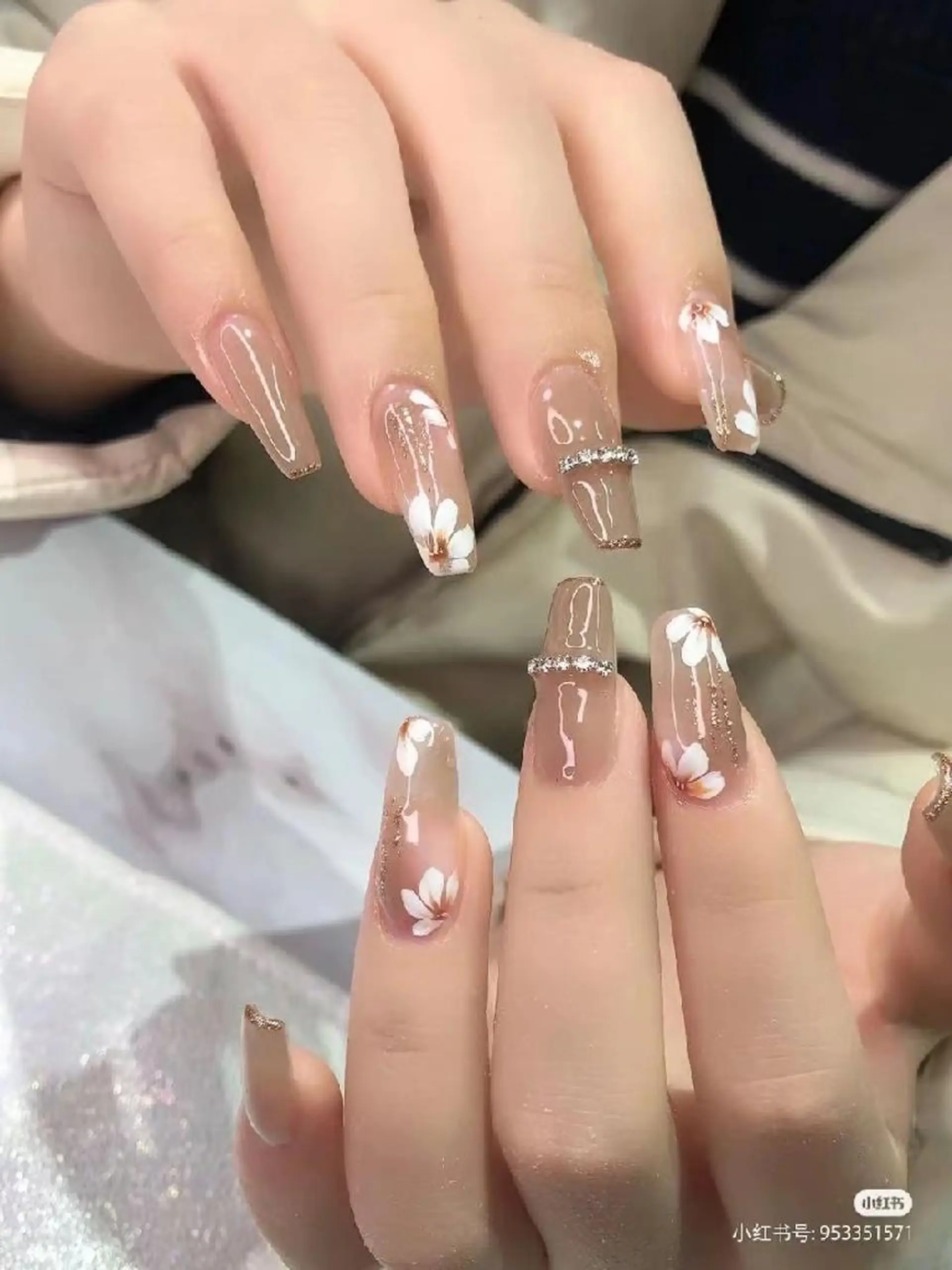 ネイル Theone栄店 伊藤のネイルデザイン