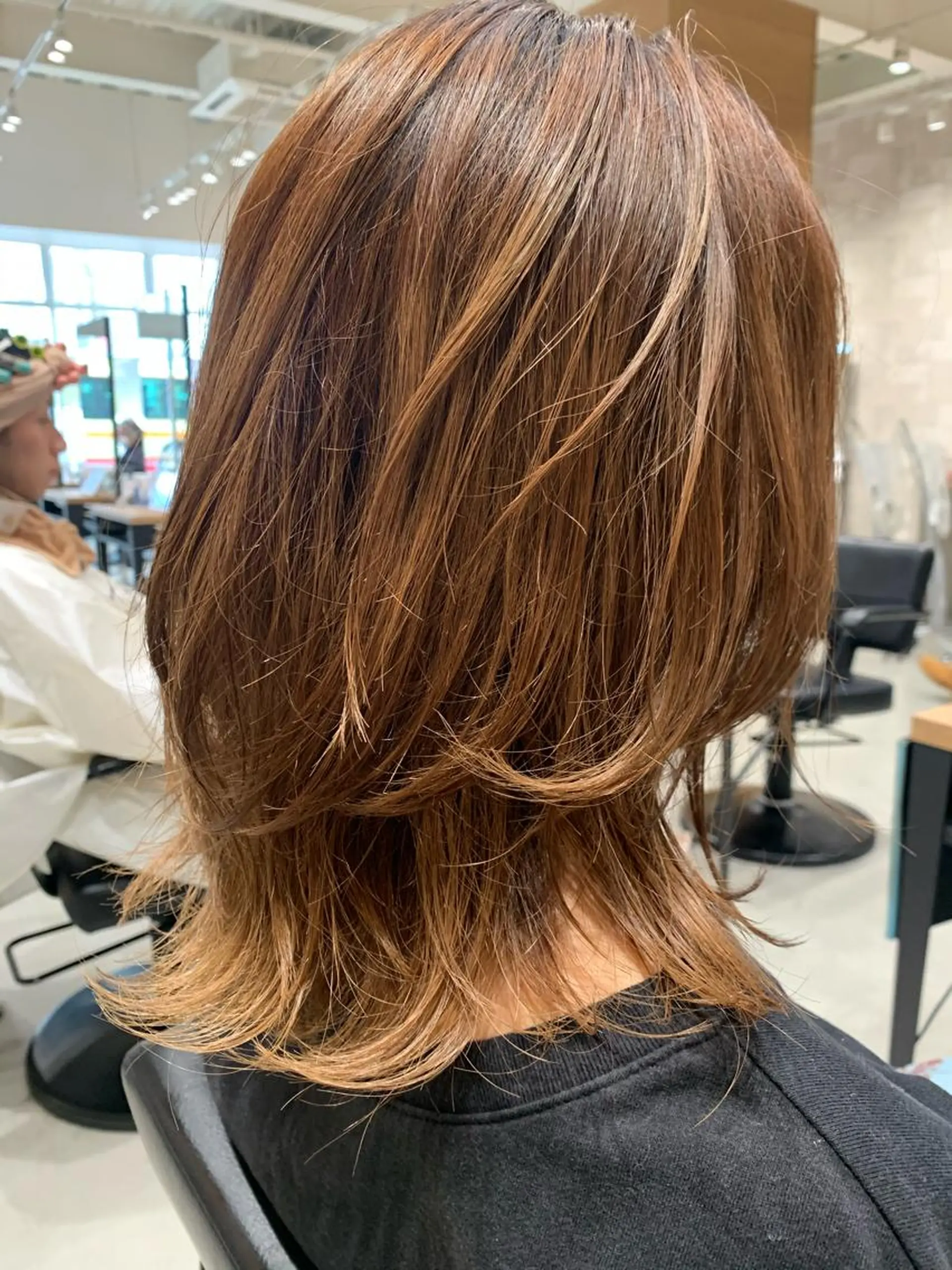 セミロング 大木 華のヘアスタイル