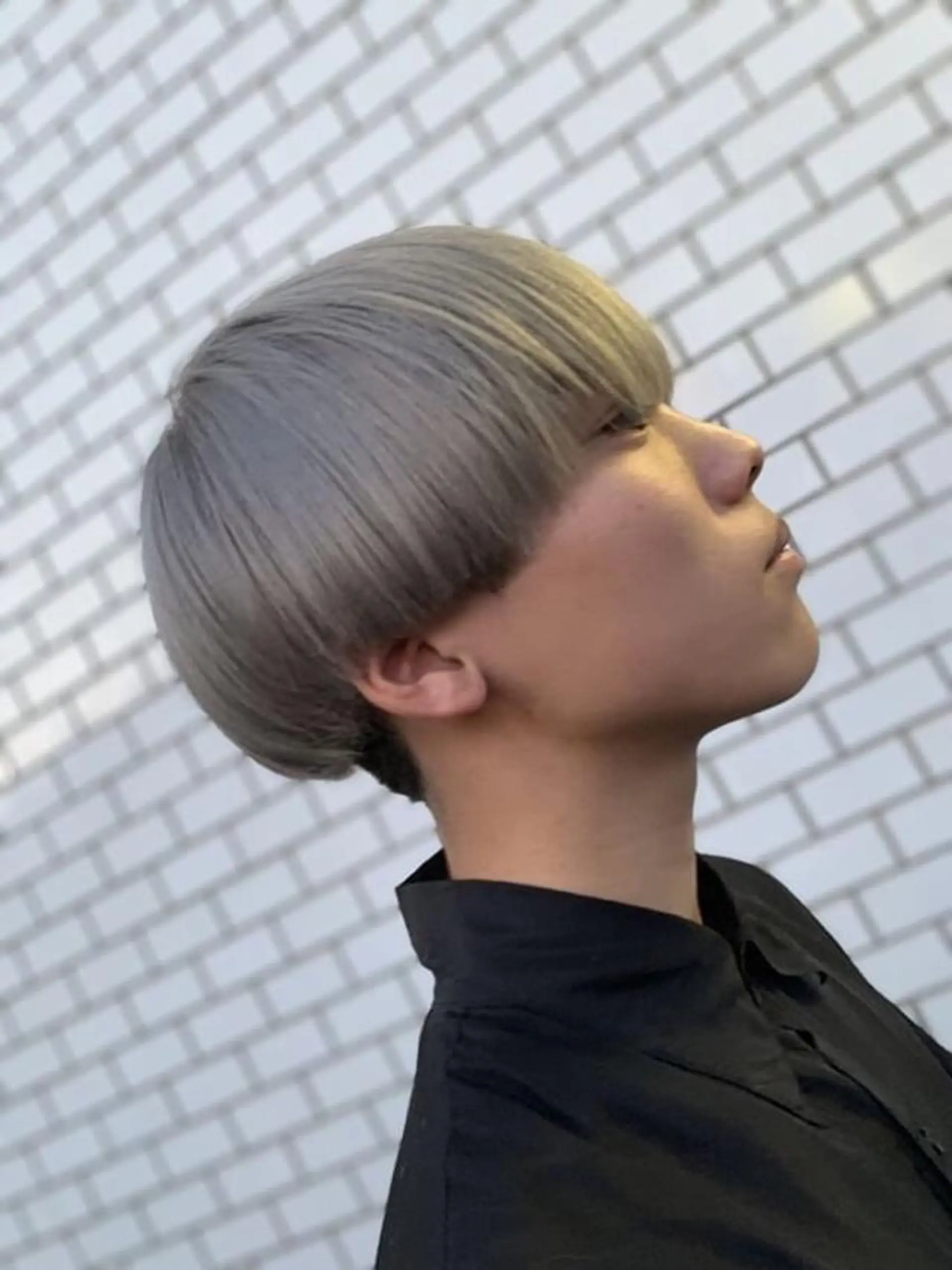 ショート メンズ メンズブリーチ juve. 別府のヘアスタイル