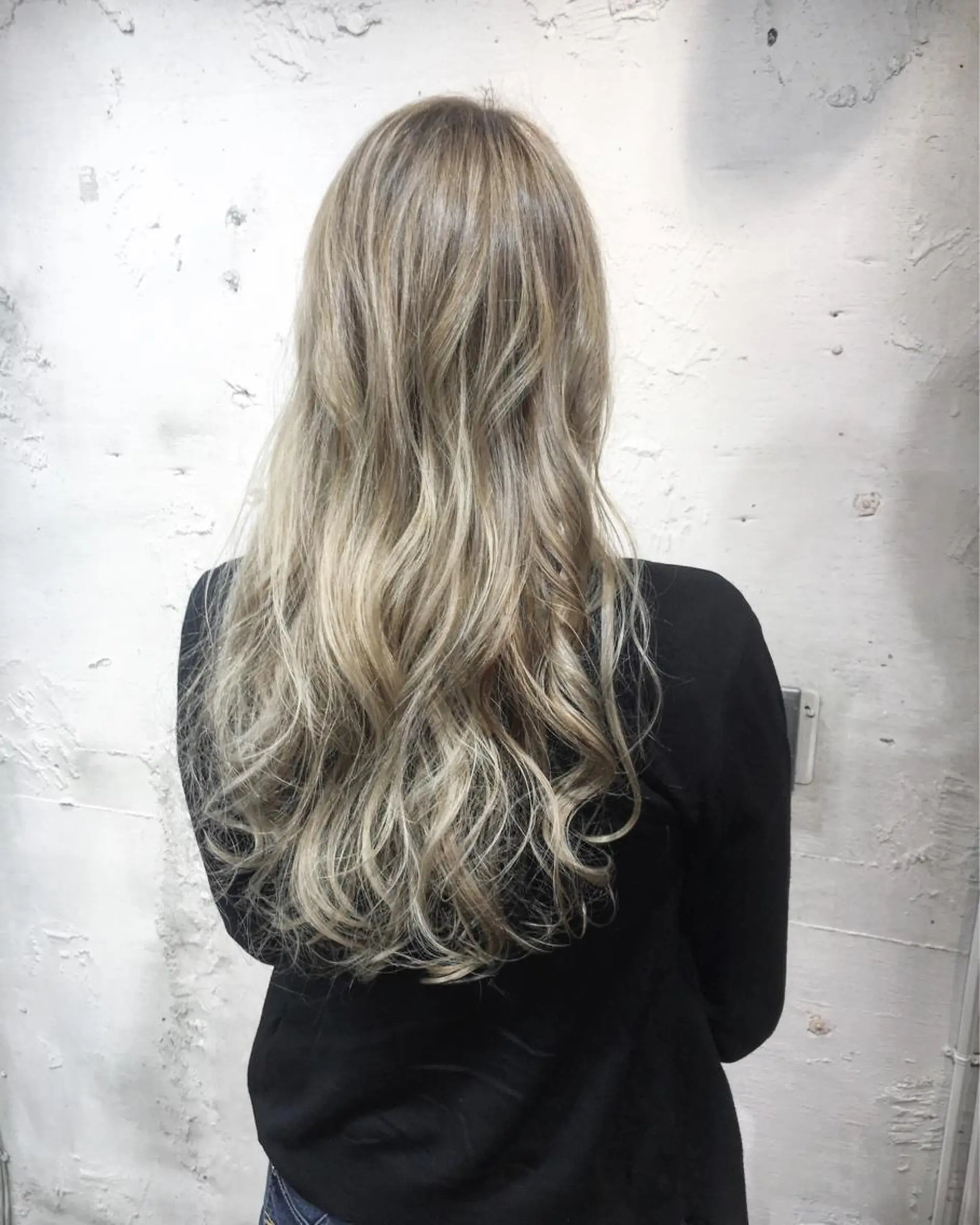 ロング カラー ヘアアレンジ アッシュ アッシュブロンド ブロンド ダブルカラー ハイライトカラー ✨艶髪✨透明感✨ 山内大樹のヘアスタイル