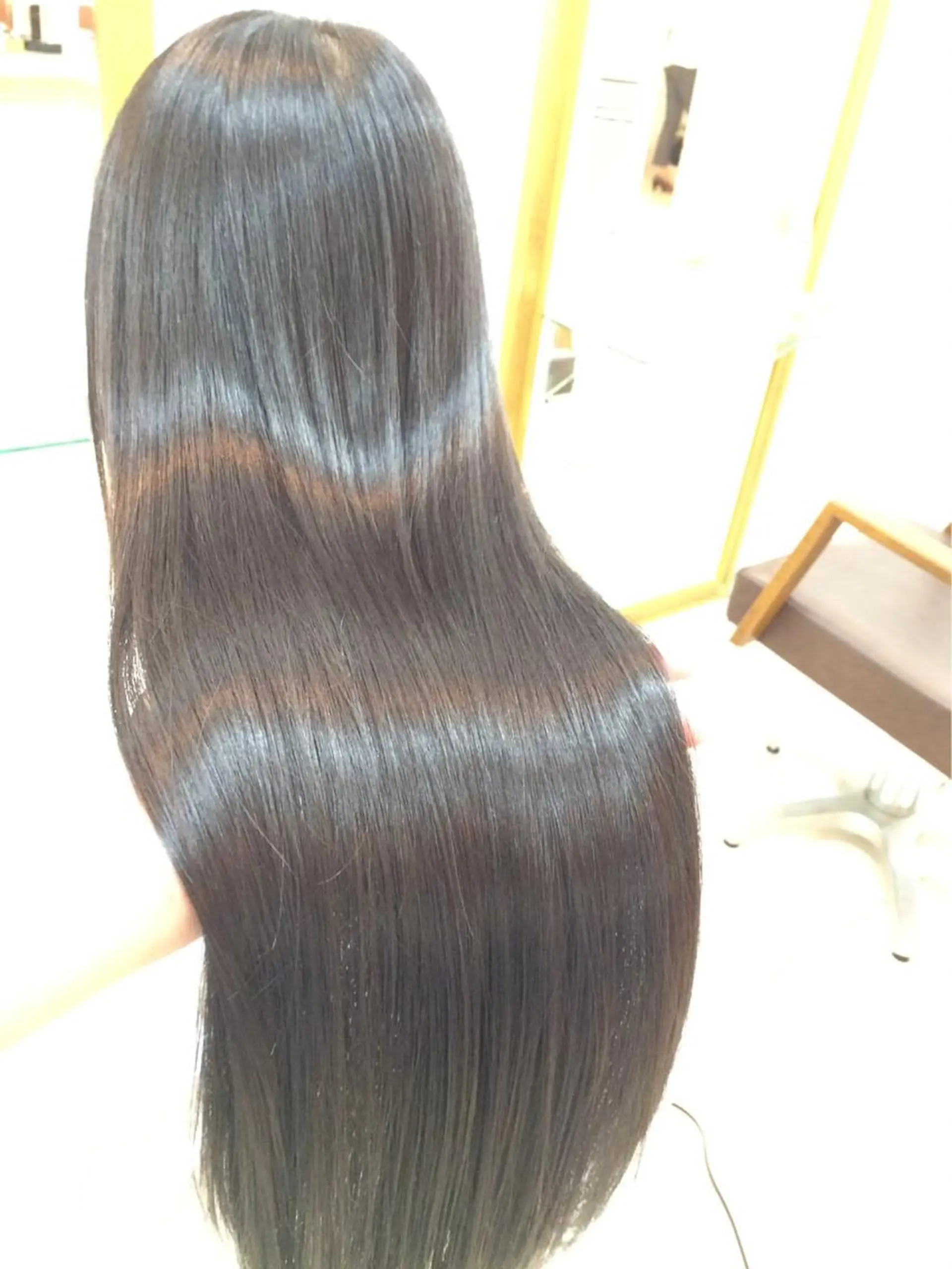 ロング カラー TRENCH 自由が丘所属・TRENCH　相澤 果歩のヘアスタイル