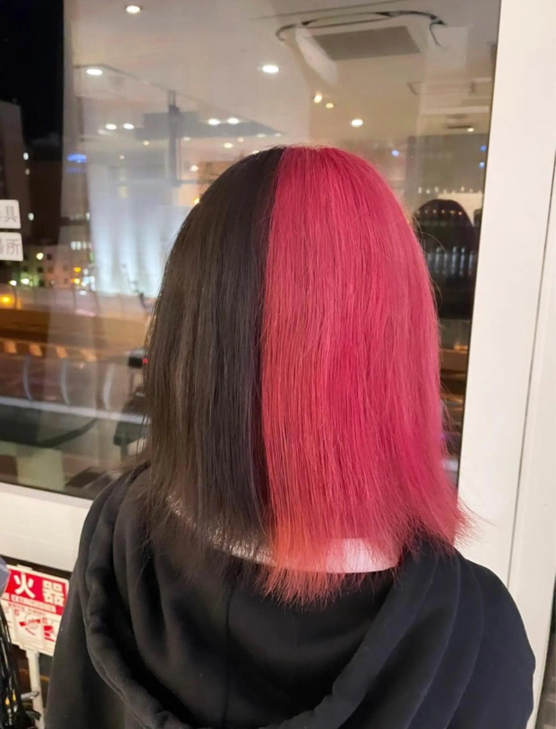 セミロング カラー 艶ハイトーン👑♡ NATSUKIのヘアスタイル