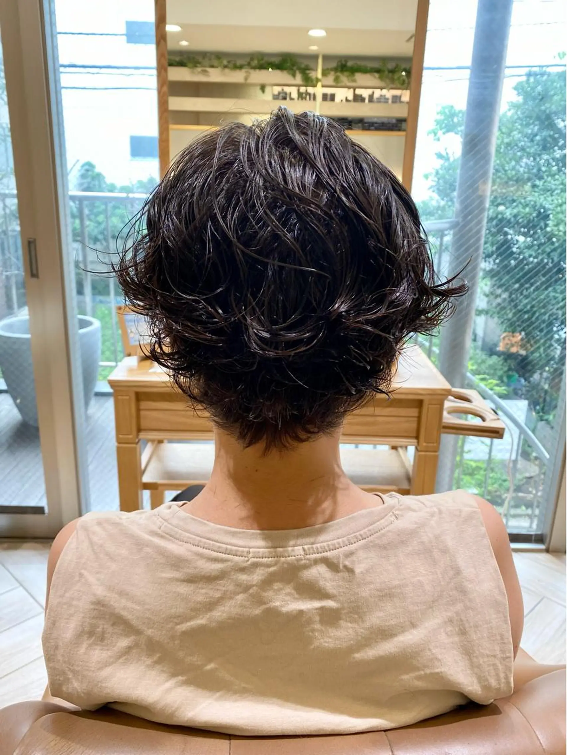 ショート パーマ BiBi 藤野あゆみのヘアスタイル