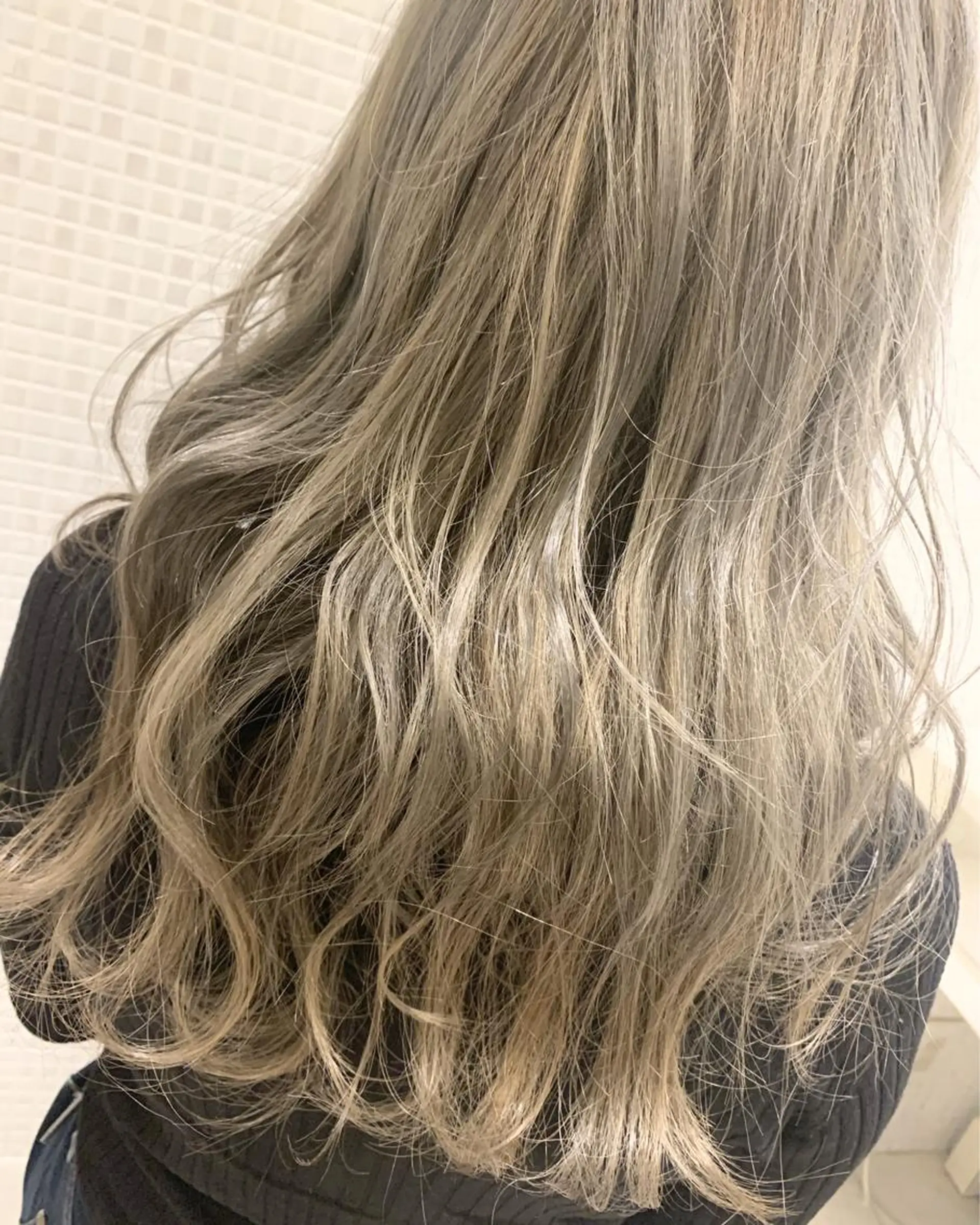 ロング カラー パーマ 小沼采唯👧🏼 海好きオヌちゃんのヘアスタイル