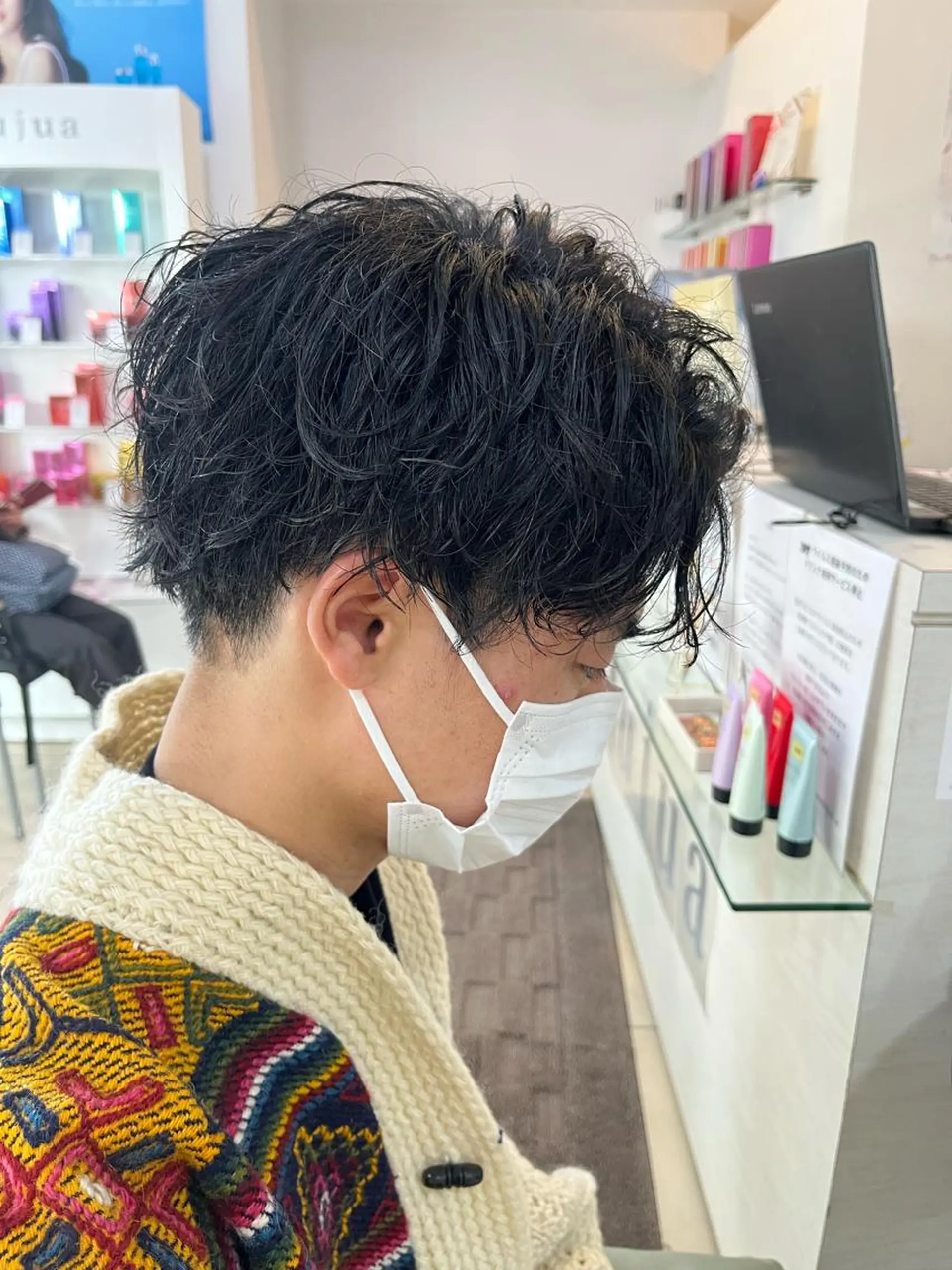 ショート パーマ メンズ メンズパーマ スパイラルパーマ カット パーマ 韓国風メンズ/毛流れ ヘアなら須田龍世のヘアスタイル