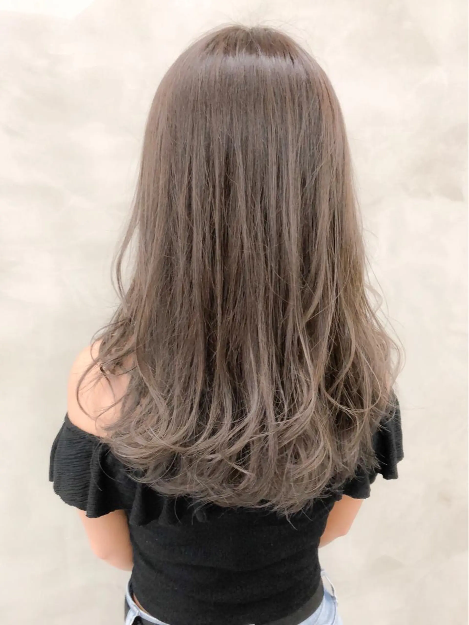 カラー バレイヤージュ グレージュ ショート・ボブ 徳竹淳一のヘアスタイル