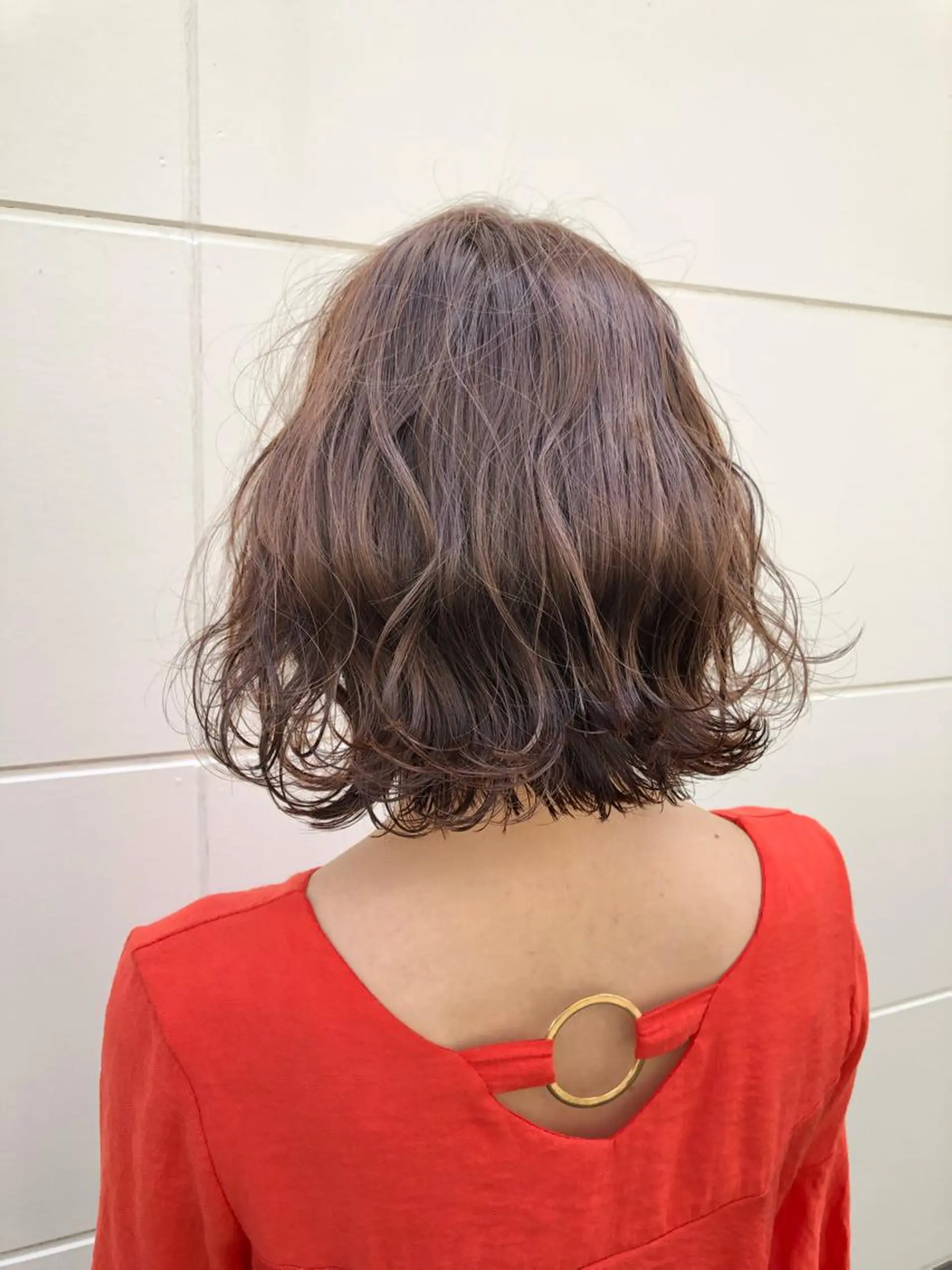 ミディアム カラー ヘアアレンジ ベージュカラー ブリーチ 透明感カラー ブリーチなしカラー 榎園 由美のヘアスタイル