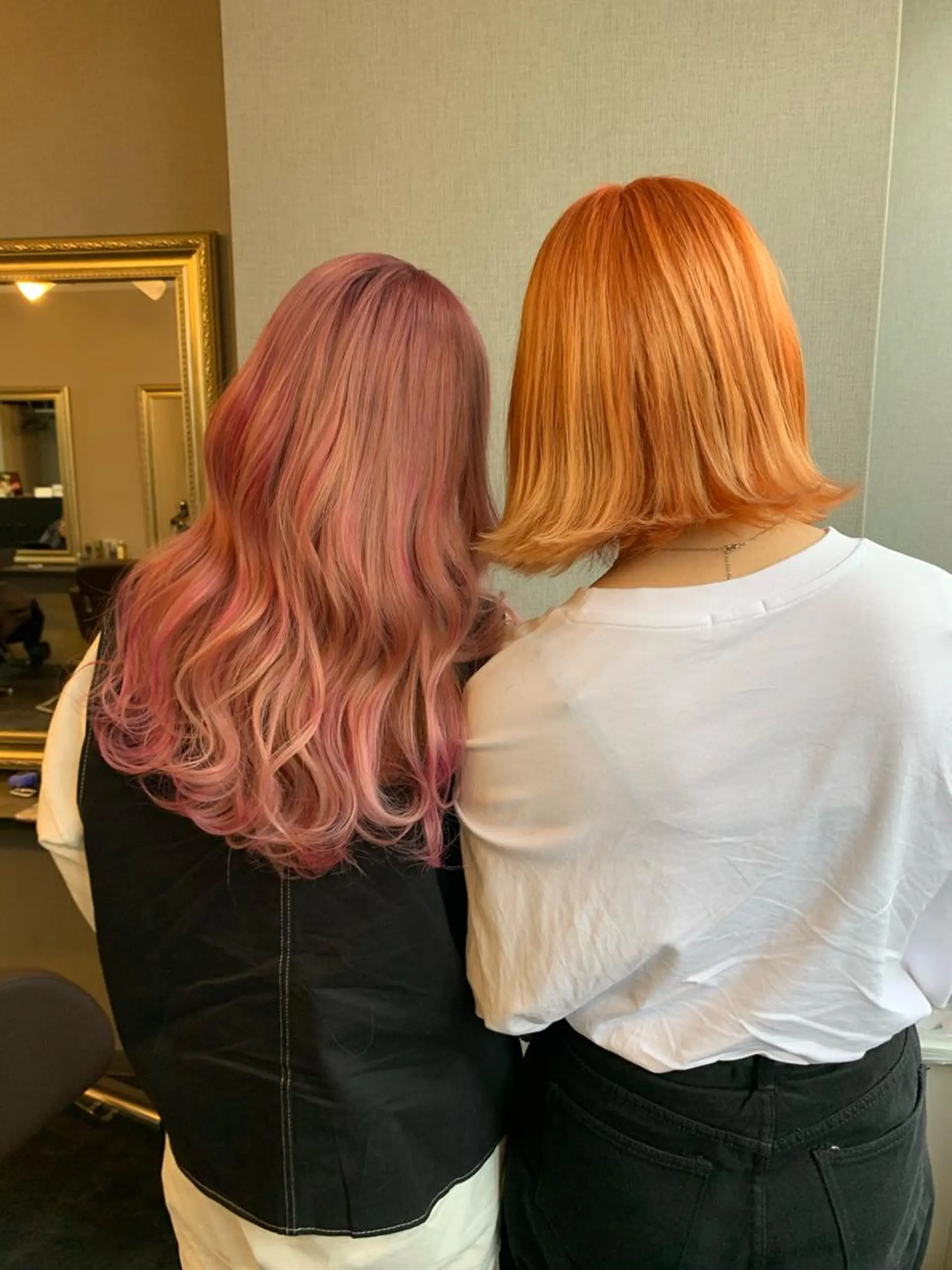 ロング カラー アッシュ バレイヤージュ ベージュカラー ブリーチ ブロンド カット Selene hair OSAKAのヘアスタイル