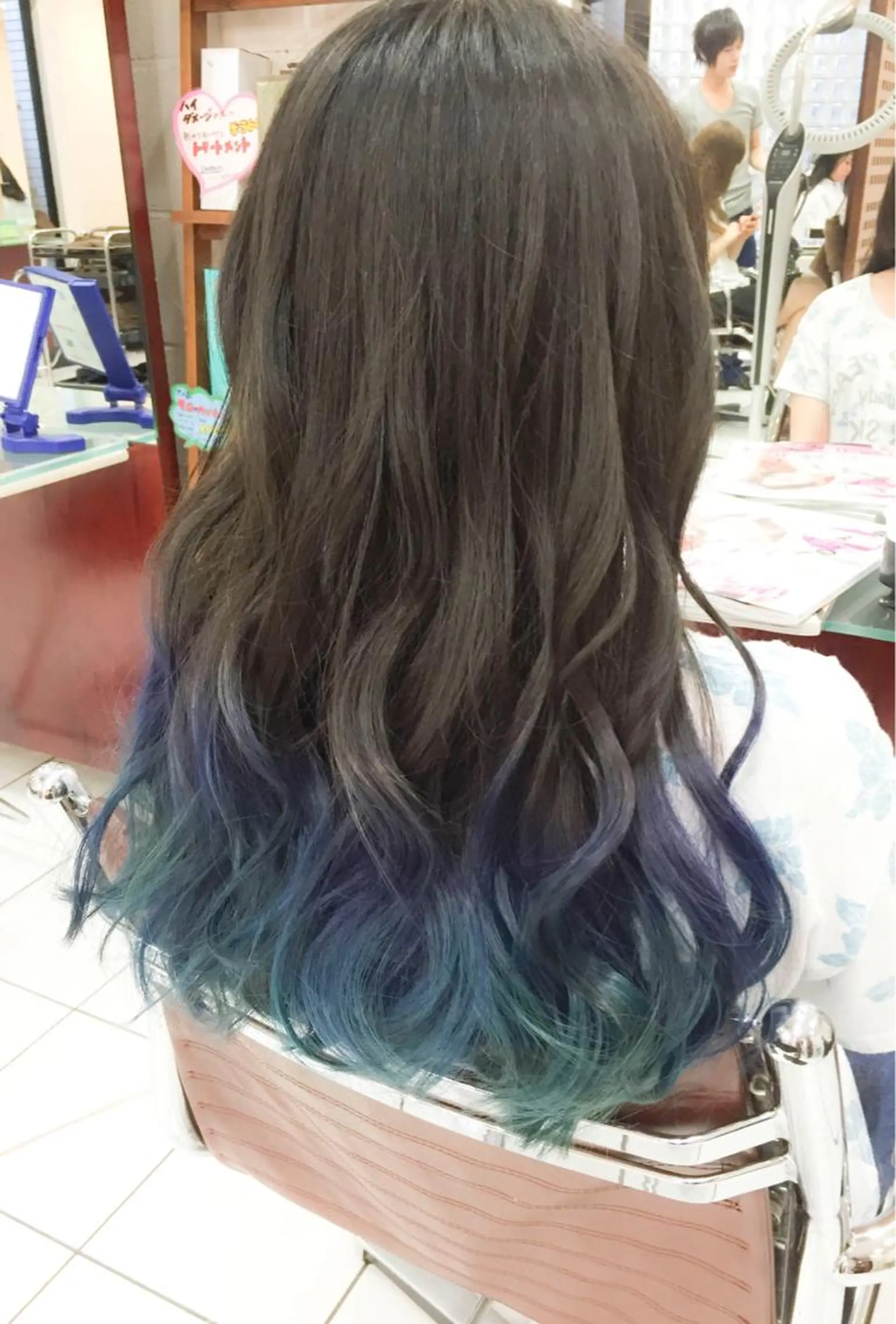 セミロング カラー モテ髪透明感❤️ デイズヘアカラーのヘアスタイル