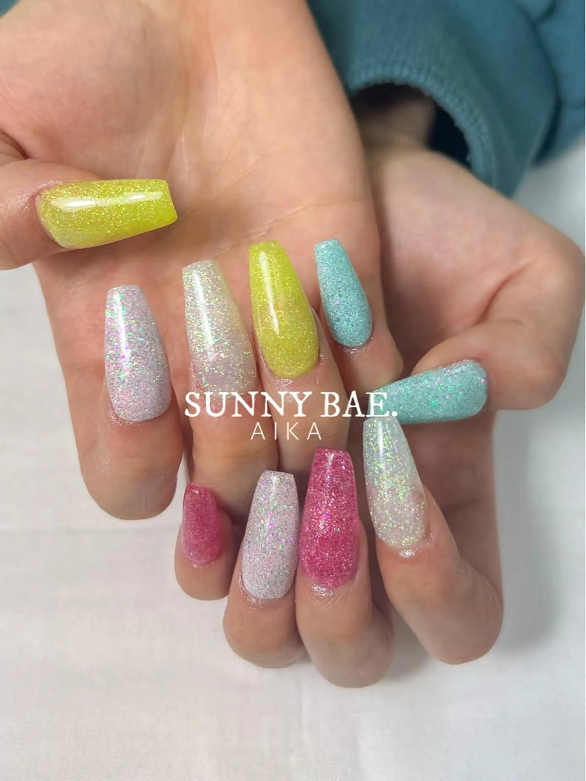 ロング ネイル ロング アートネイル キラキラネイル ロングネイル スカルプネイル SUNNY BAE.所属・Made By AIKAのネイルデザイン