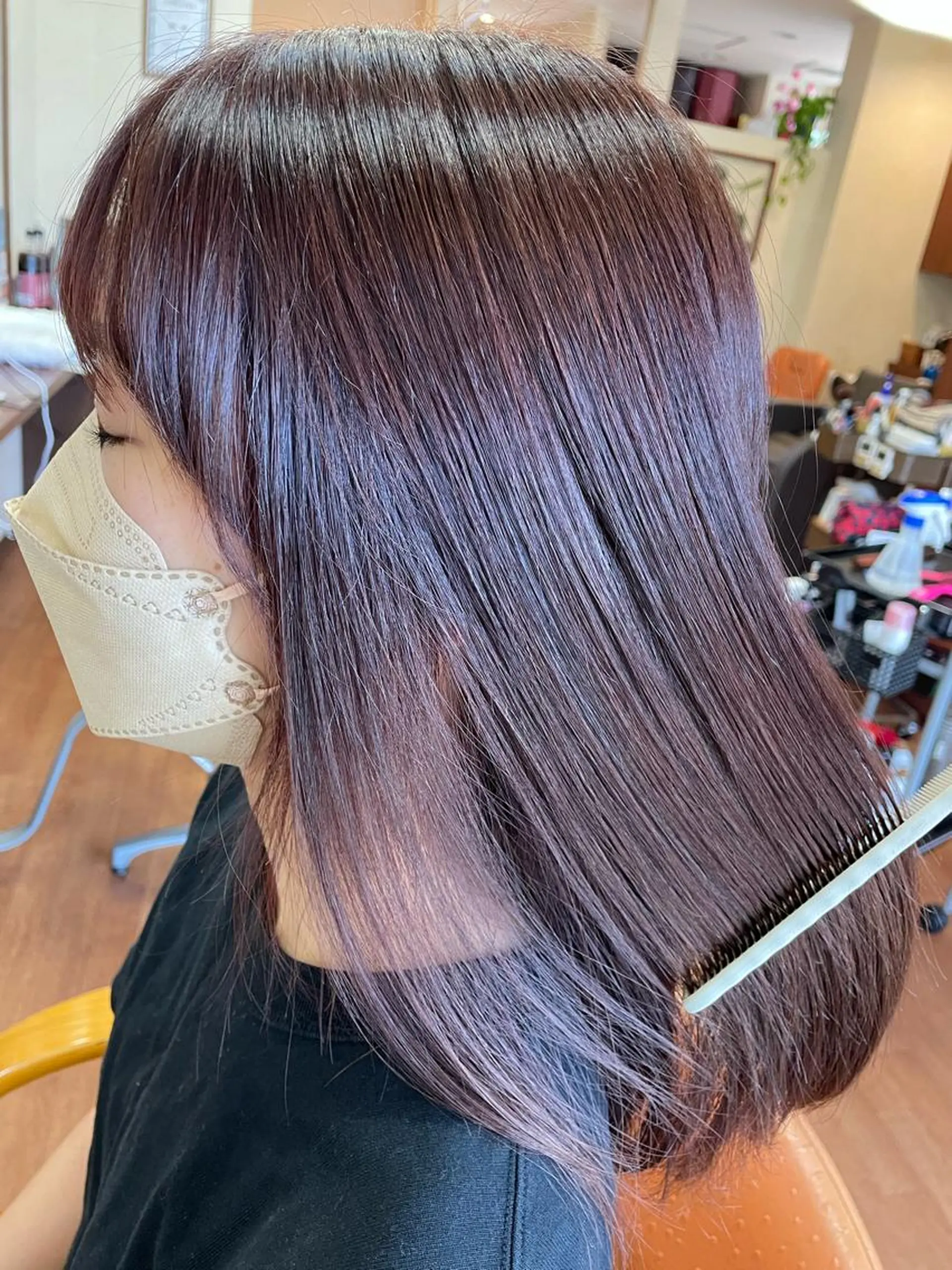 セミロング ヘアカラー Vyuha ビューハのヘアスタイル