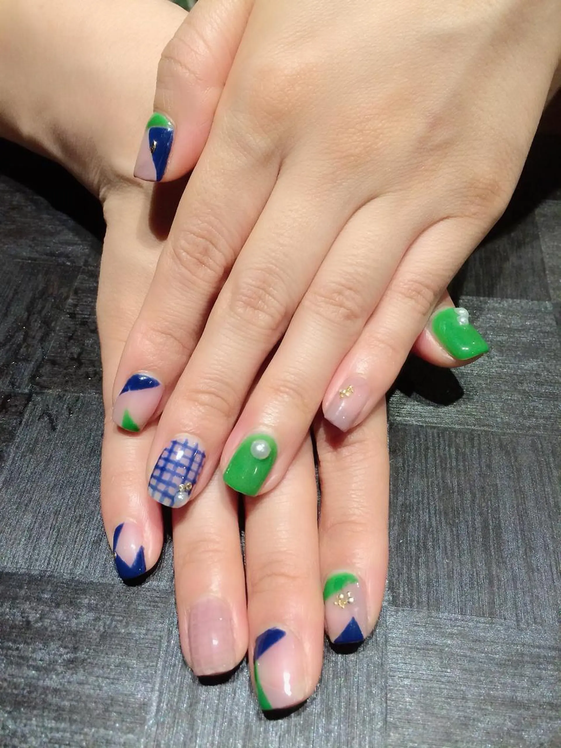 ネイル Nail's Cecile所属・Cecile Rieのネイルデザイン