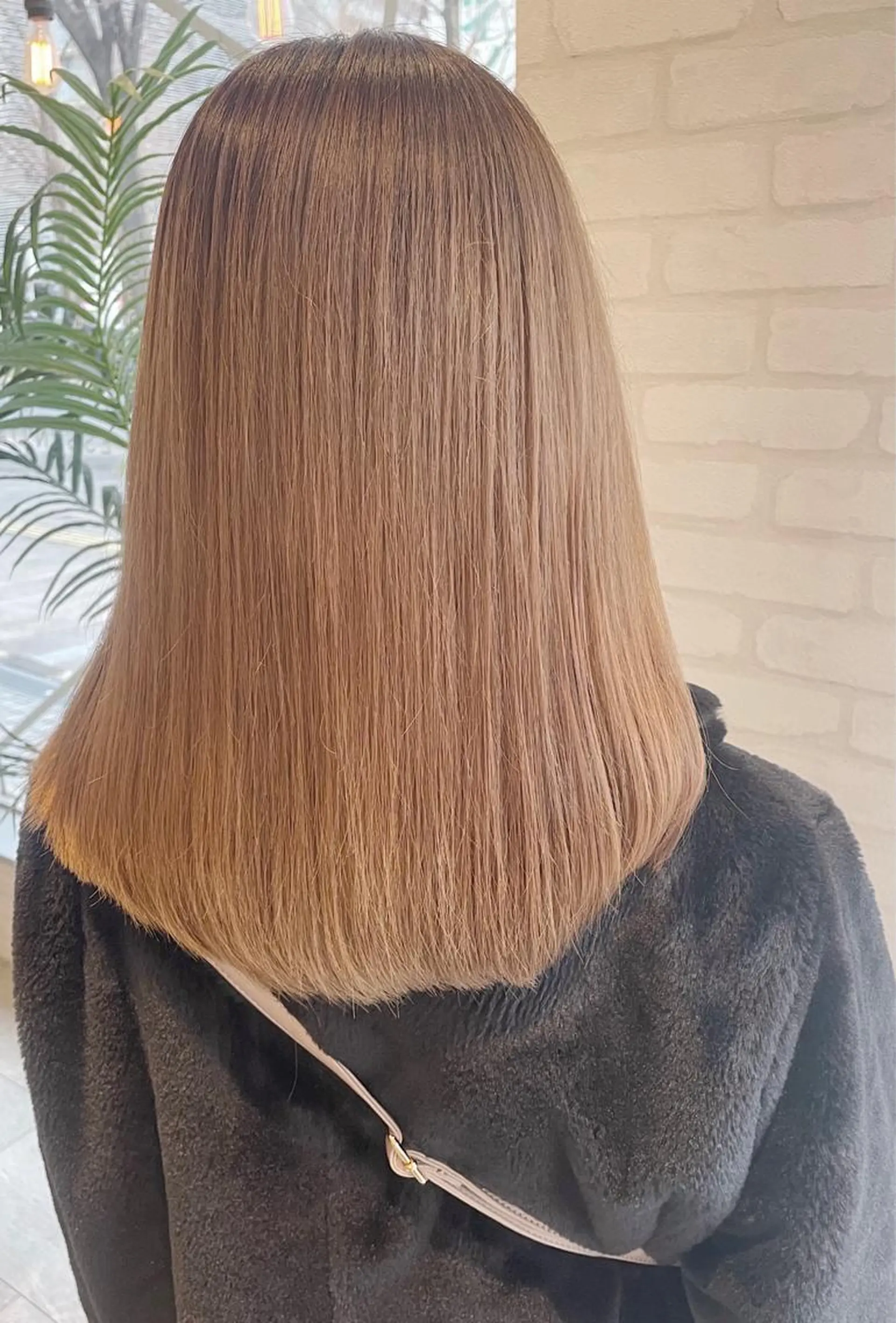 セミロング カラー ケアブリーチ /髪質 改善/古橋圭史郎のヘアスタイル