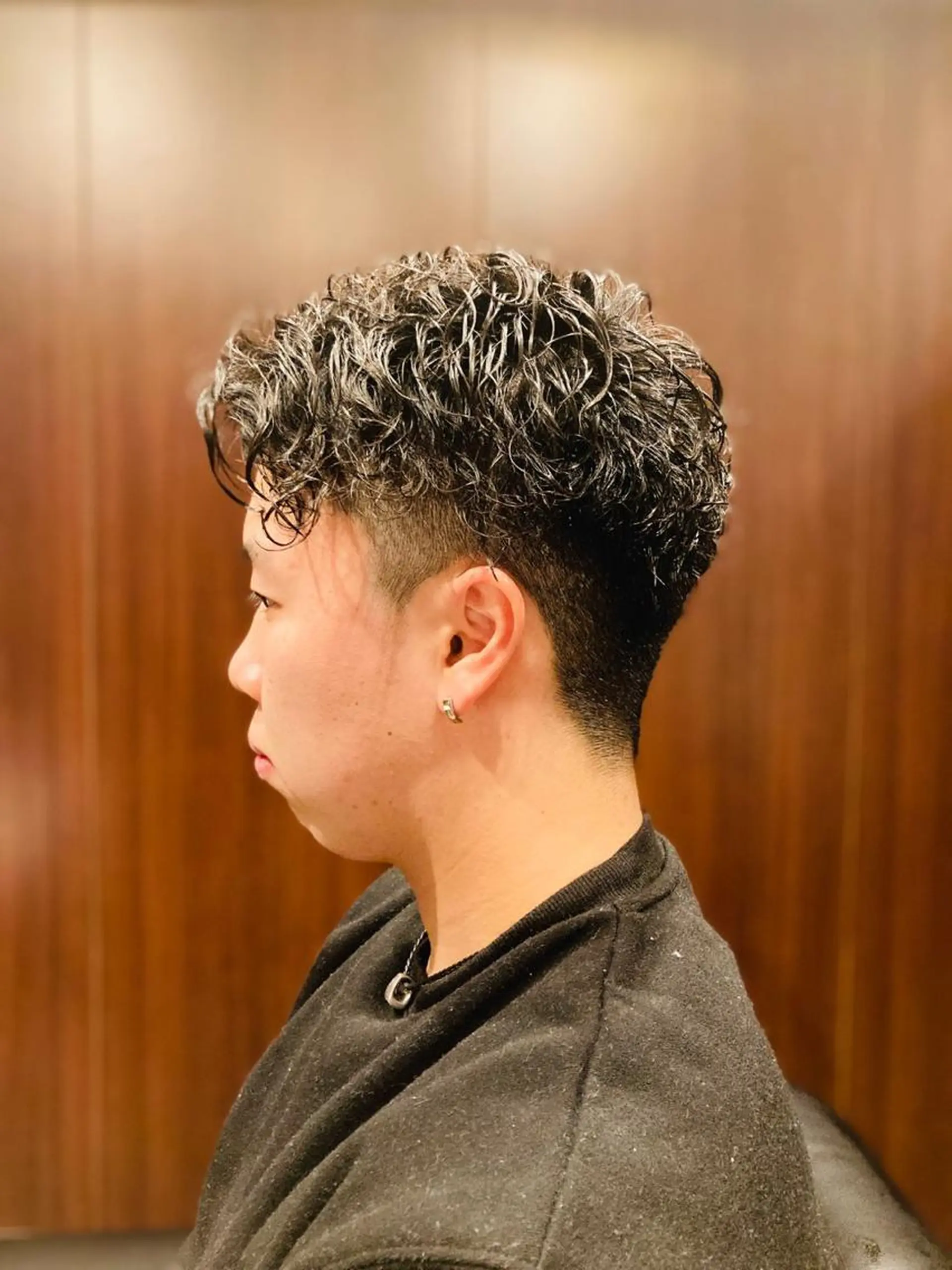 ショート パーマ メンズ ブロー東京　神田店所属・TAKUMI/神田/ ビジネス/フェードのヘアスタイル