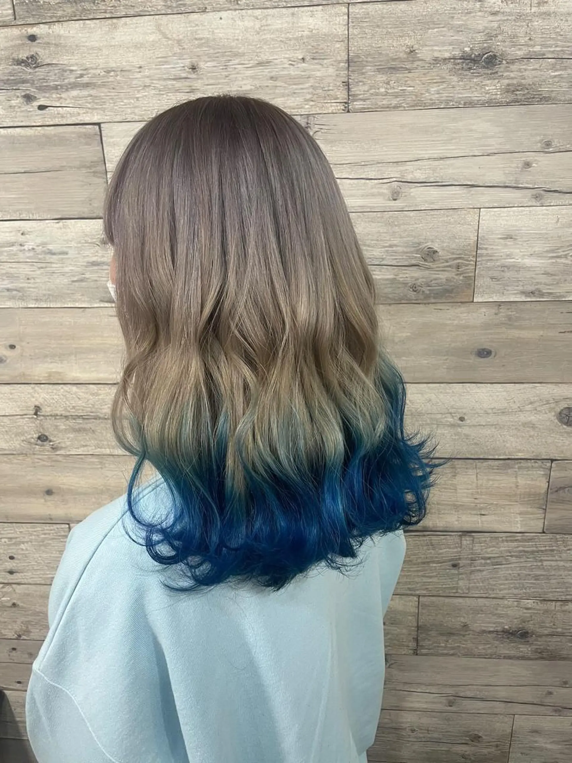 セミロング カラー Rlino所属・ﾊｲﾗｲﾄ/ﾚｲﾔｰ ｶｯﾄ/大嶽謙のヘアスタイル