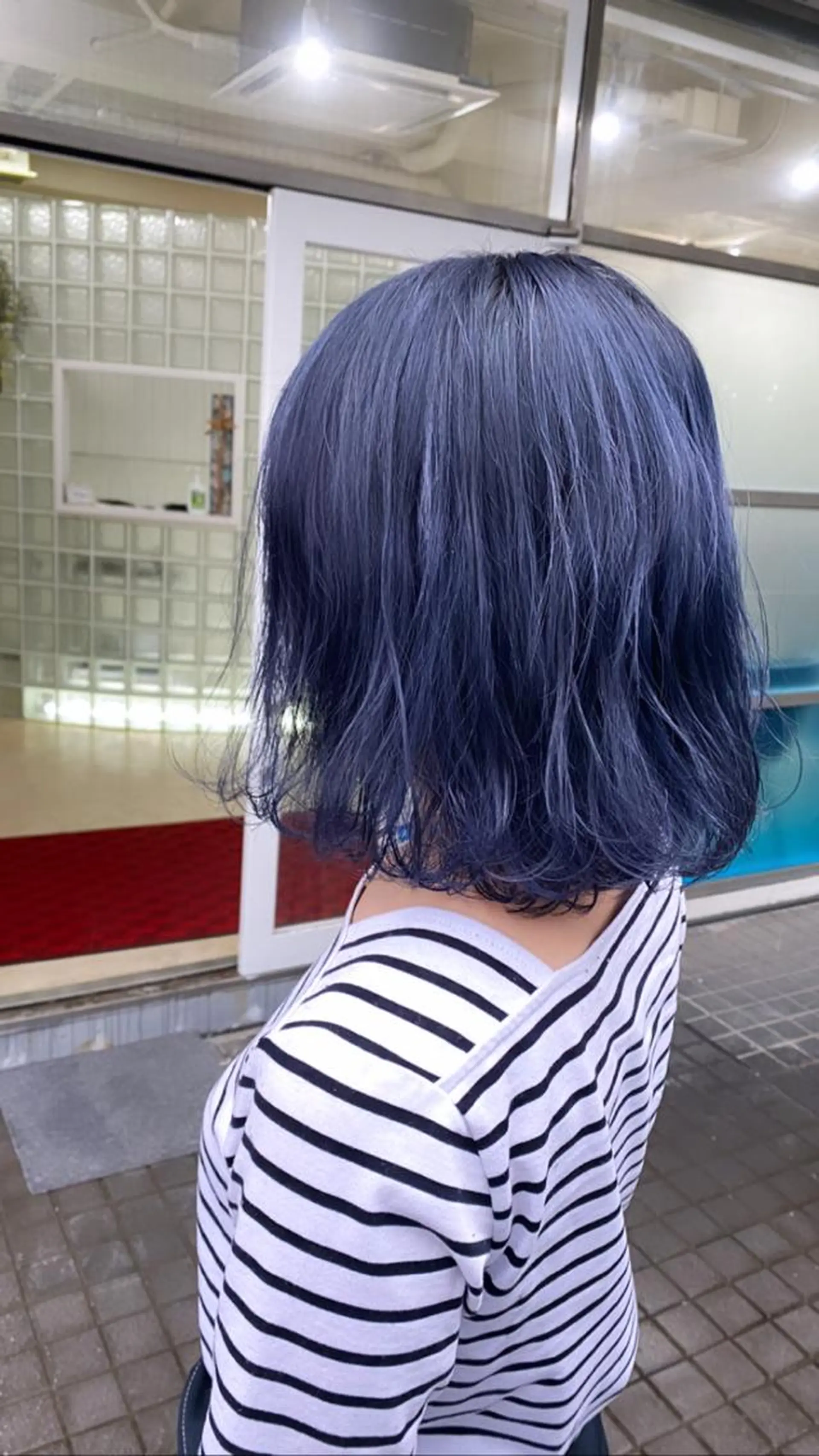 ミディアム カラー ブルーカラー ネイビーカラー Tina所属・「Tina」一木 智之のヘアスタイル