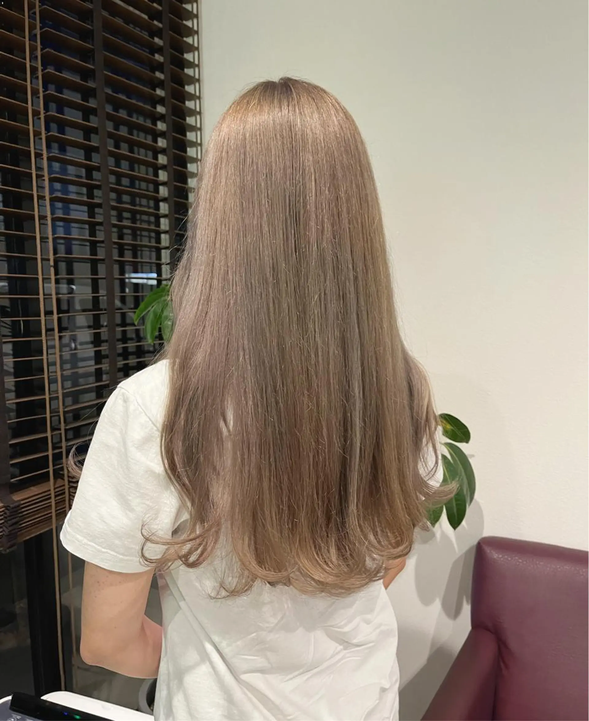 ロング カラー ヘアアレンジ ブリーチ ハイトーンカラー ちひろ /似合わせカラーのヘアスタイル