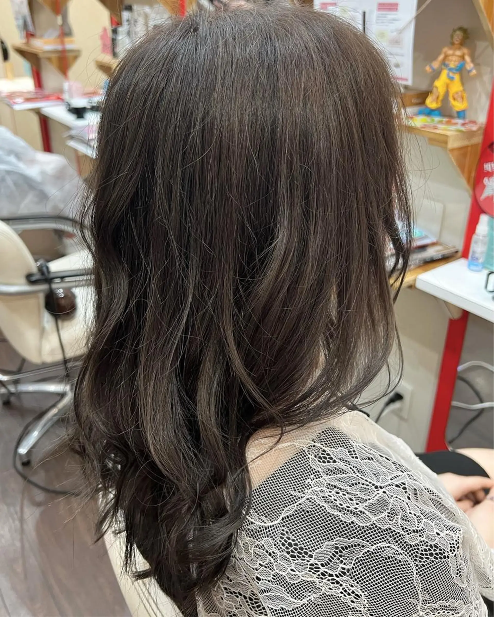ミディアム カラー アッシュ アッシュグレー アッシュグレージュ グレージュ ヘアカラー まさき✂︎ブリーチ／ デザインカラーのヘアスタイル